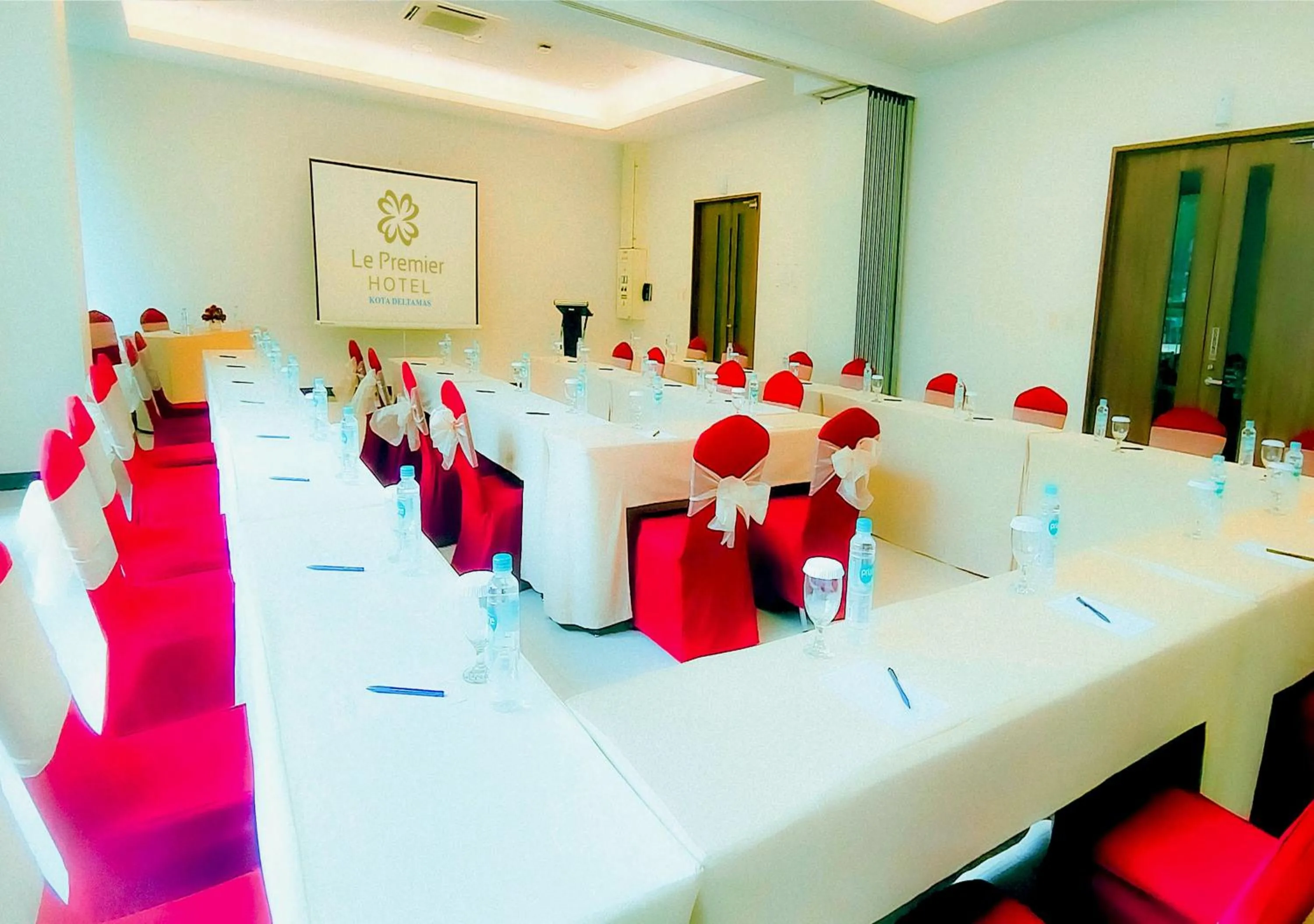 Meeting/conference room in Le Premier Hotel Deltamas
