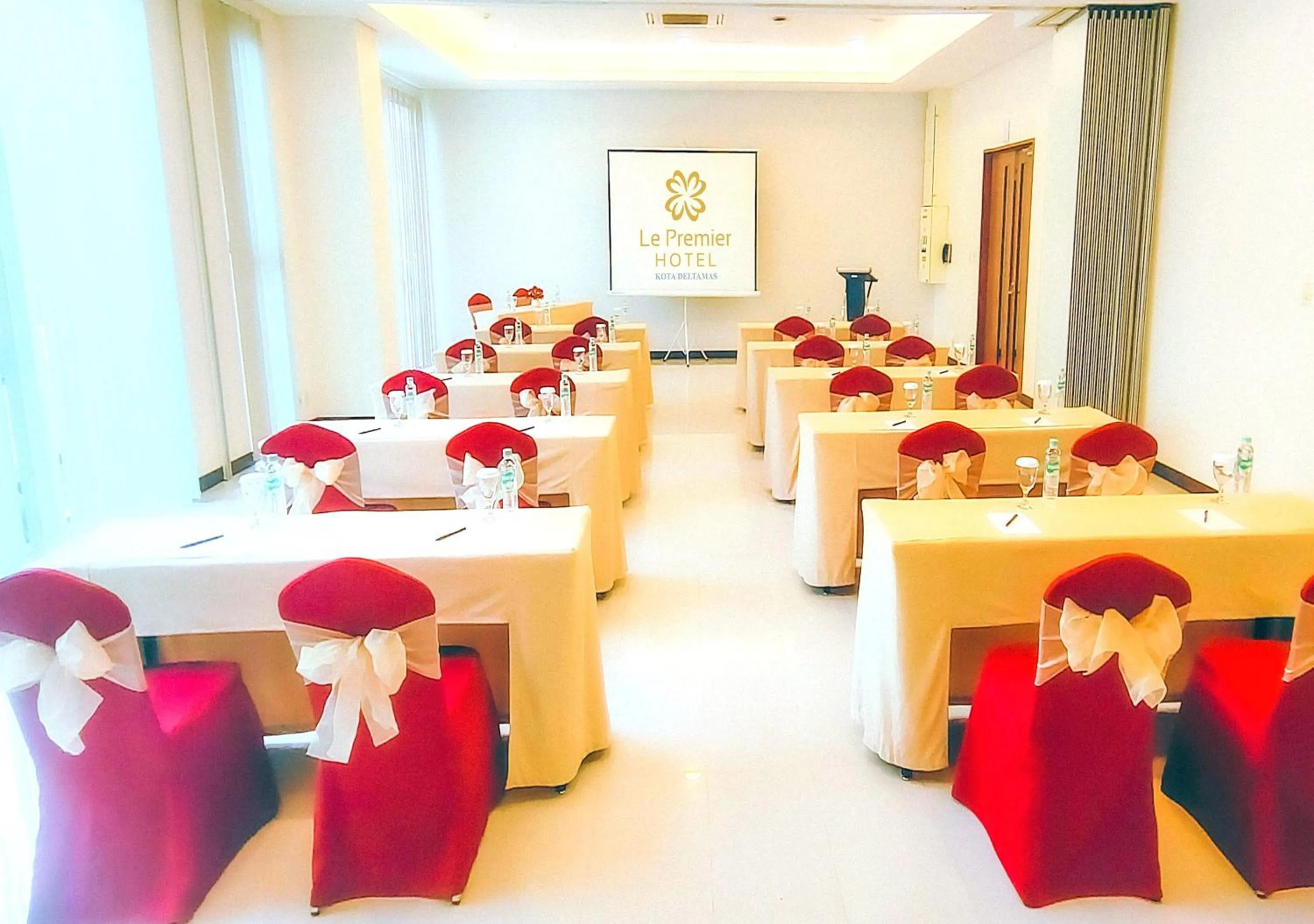 Meeting/conference room in Le Premier Hotel Deltamas