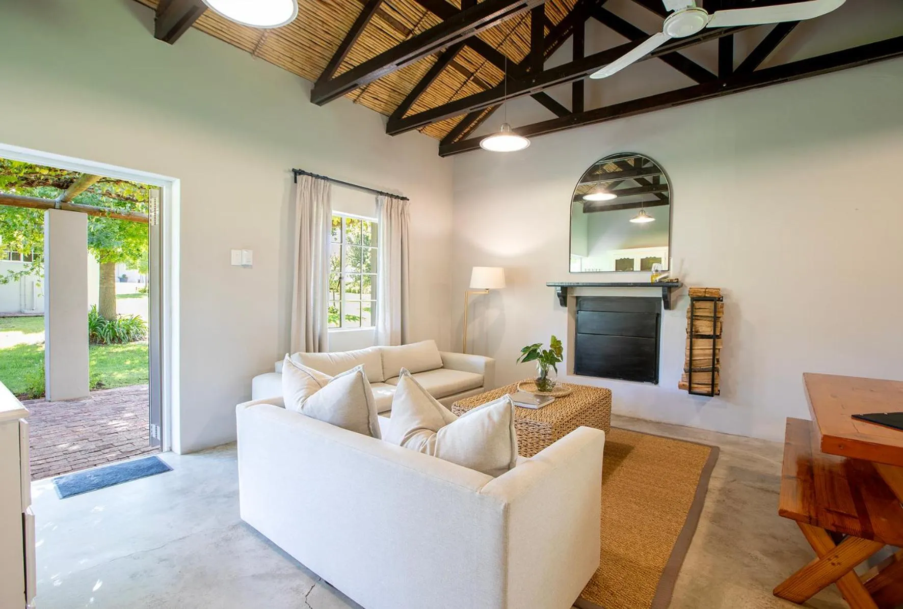 Living room in Saronsberg Vineyard Cottages