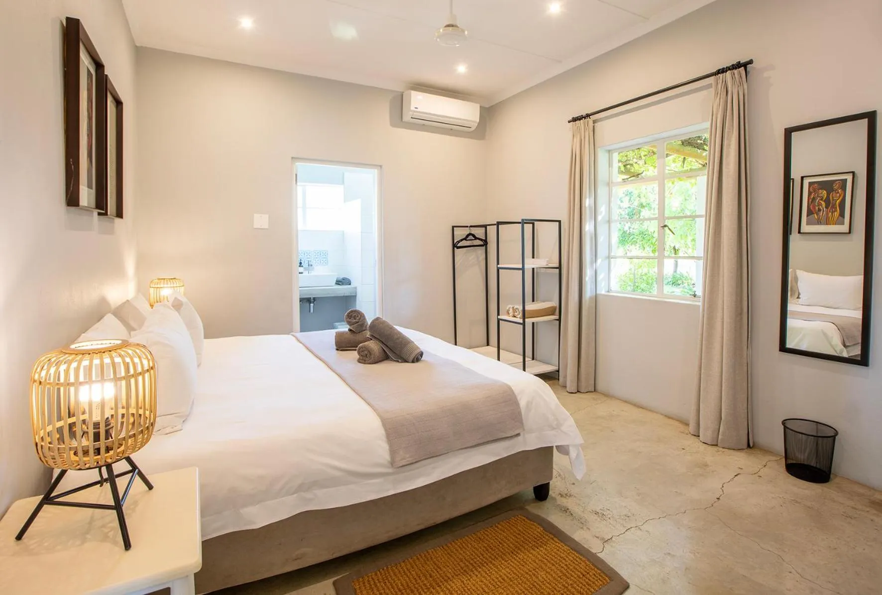 Bedroom, Bed in Saronsberg Vineyard Cottages