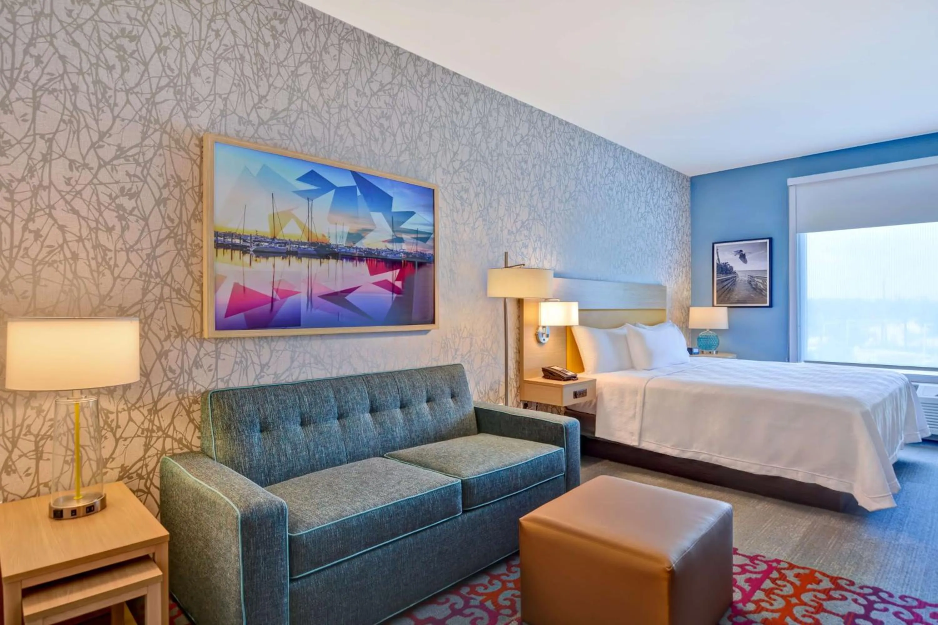 Bed in Home2 Suites By Hilton Naples I-75 Pine Ridge Road