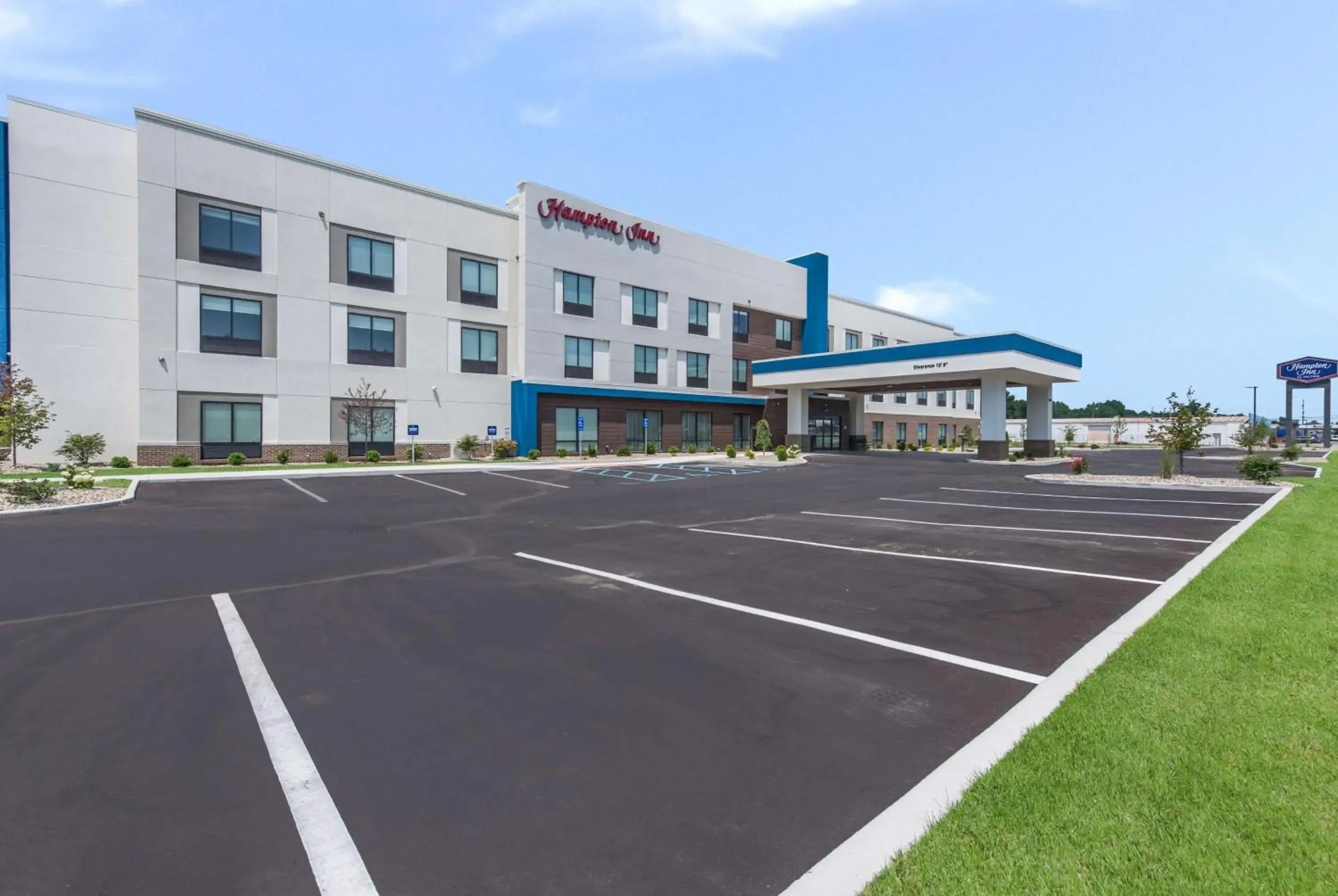 Property building in Hampton Inn Niles, Mi Property building in Hampton Inn Niles, Mi