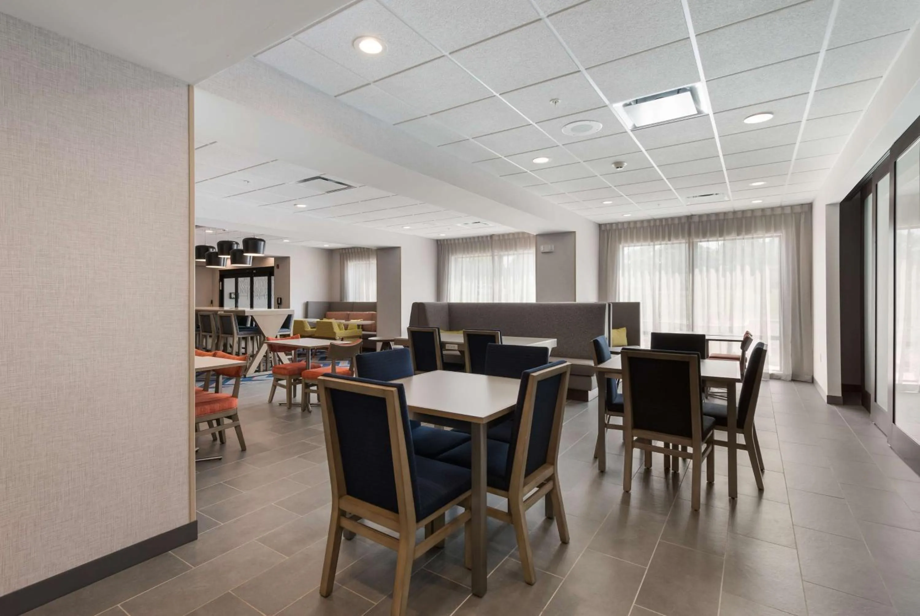 Breakfast in Hampton Inn Niles, Mi