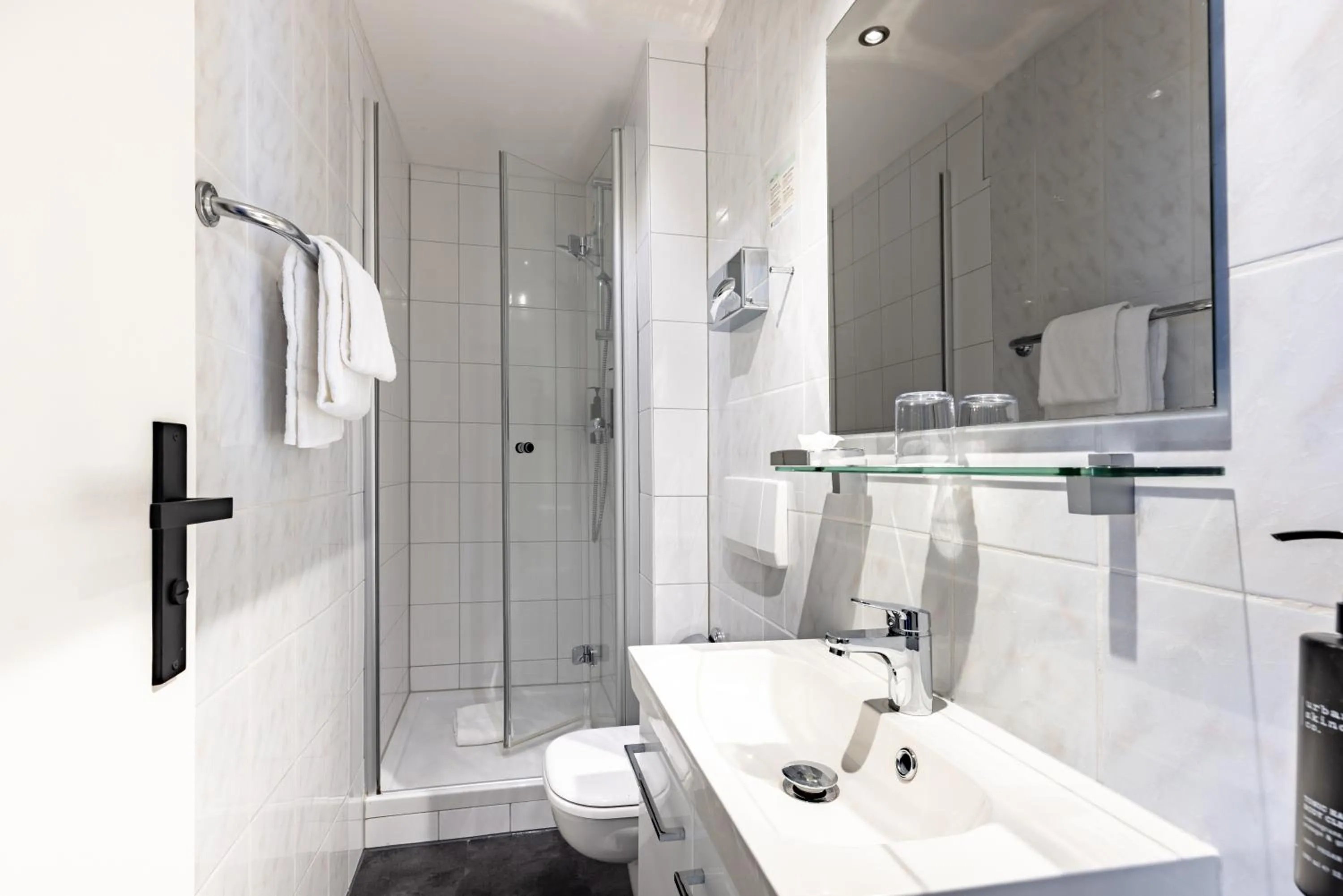 Bathroom in Garner Hotel Bremen North by IHG