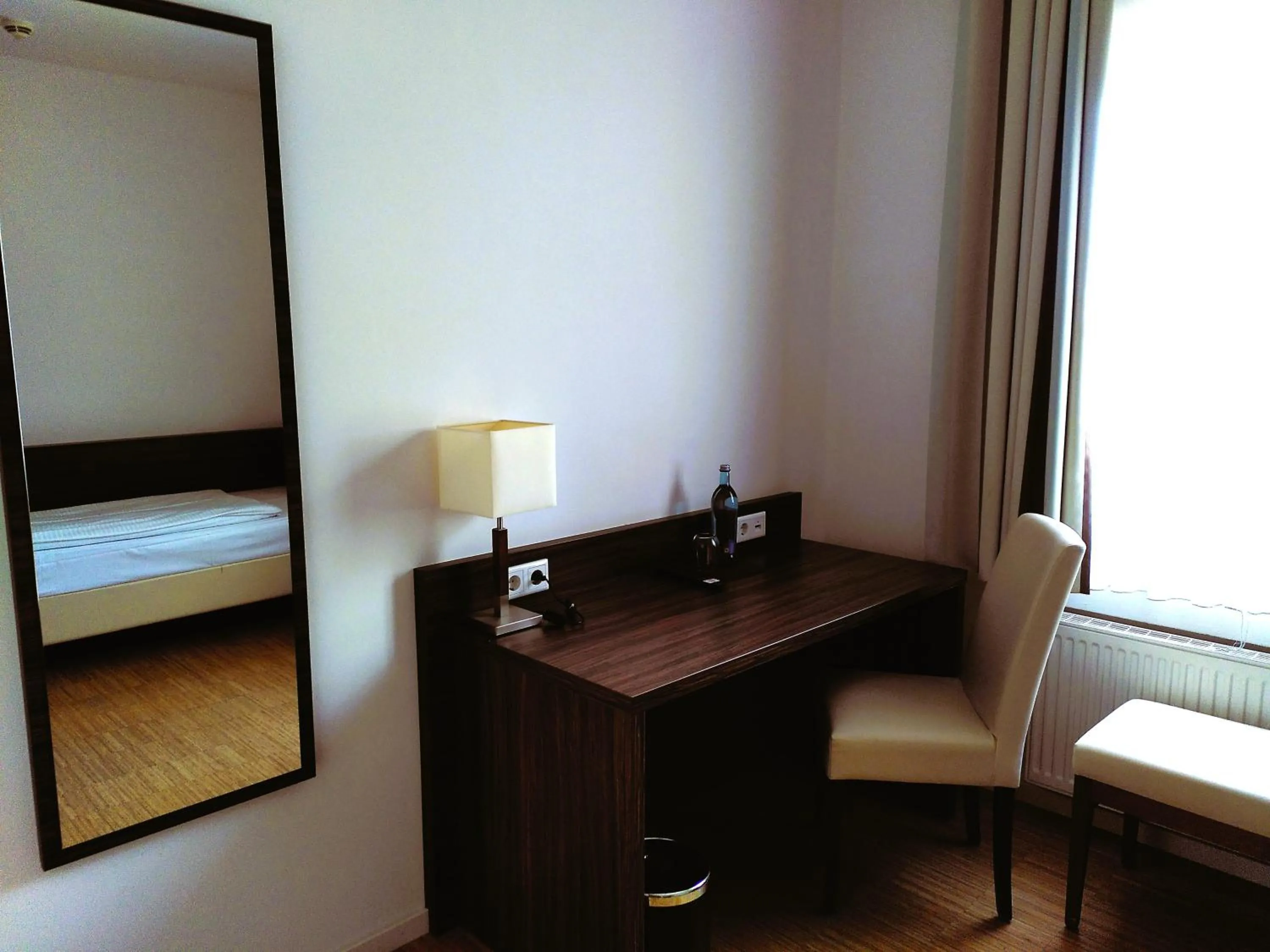 Bed in Halber Mond