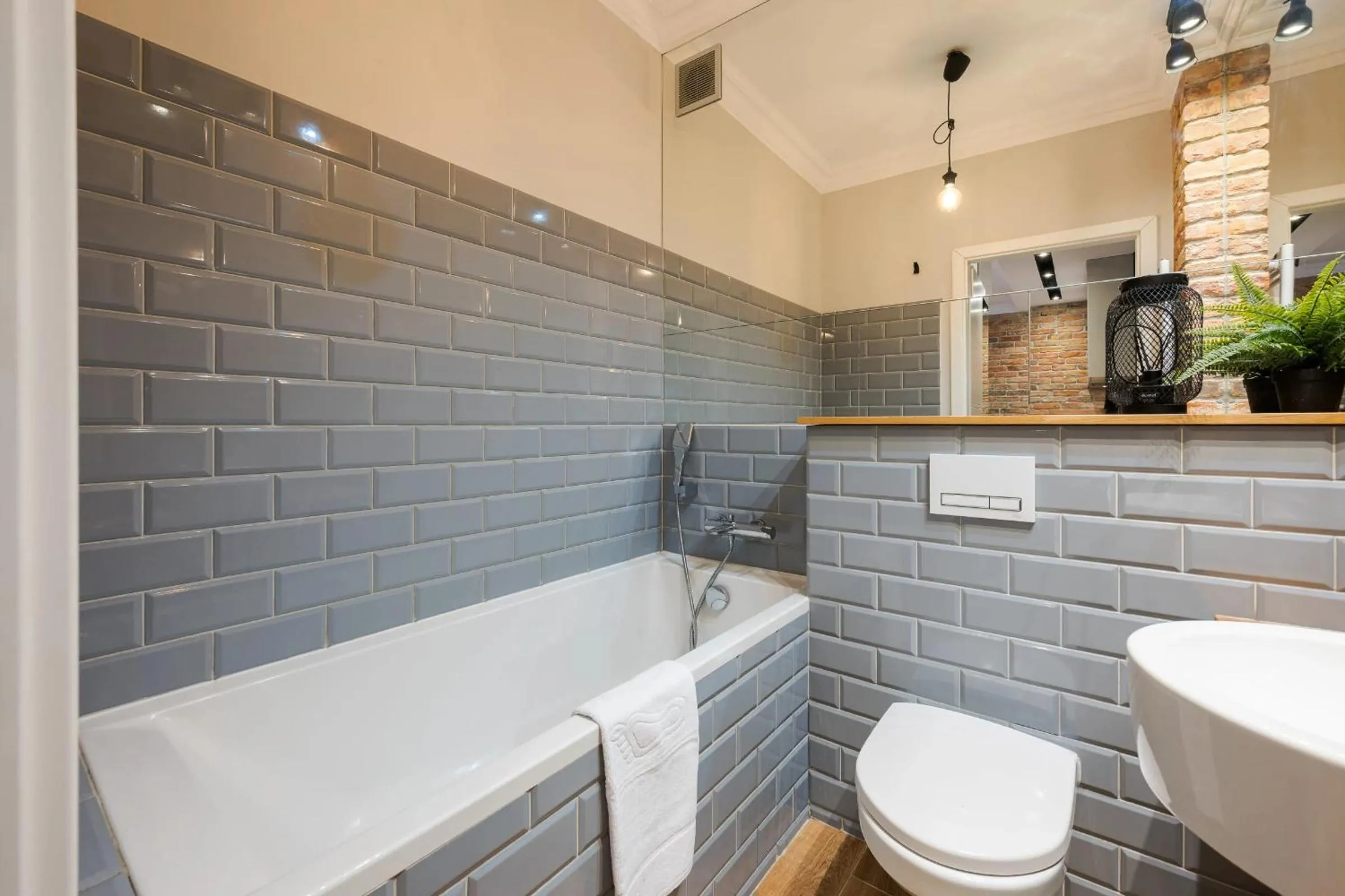 Bathroom in Stylish Cozy flat in Warsaw center