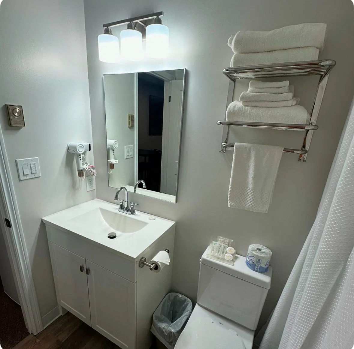 Bathroom in Manitoulin Inn