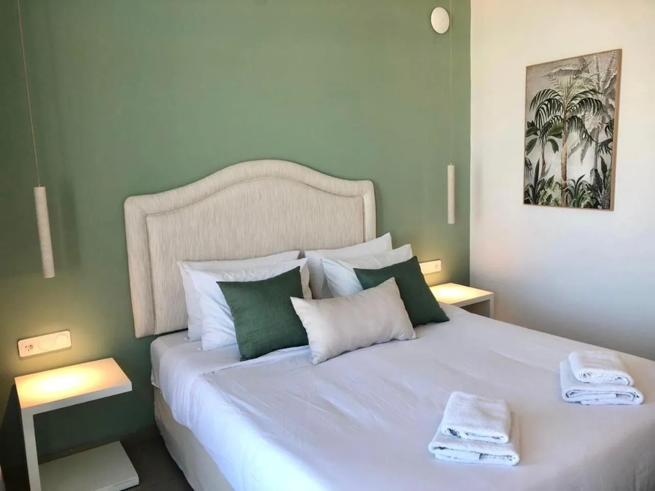 Bed in Thalyra Boutique Hotel