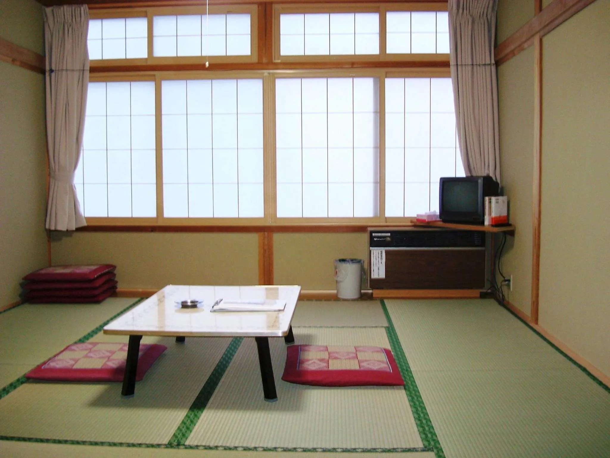 Photo of the whole room in Togakushi- Kogen Minshuku Rindo