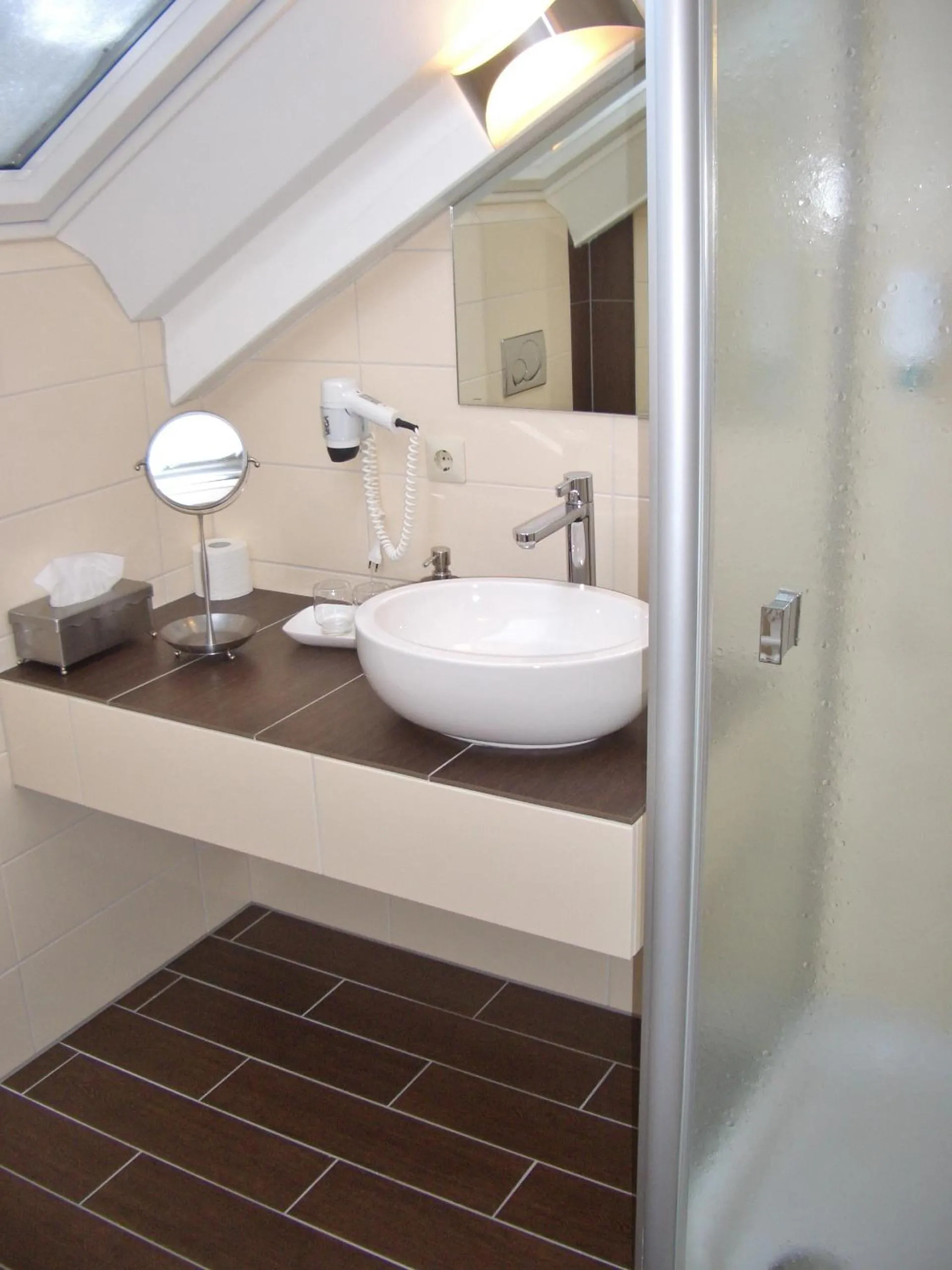 Bathroom in Hotel Schwarzenbergs Traube