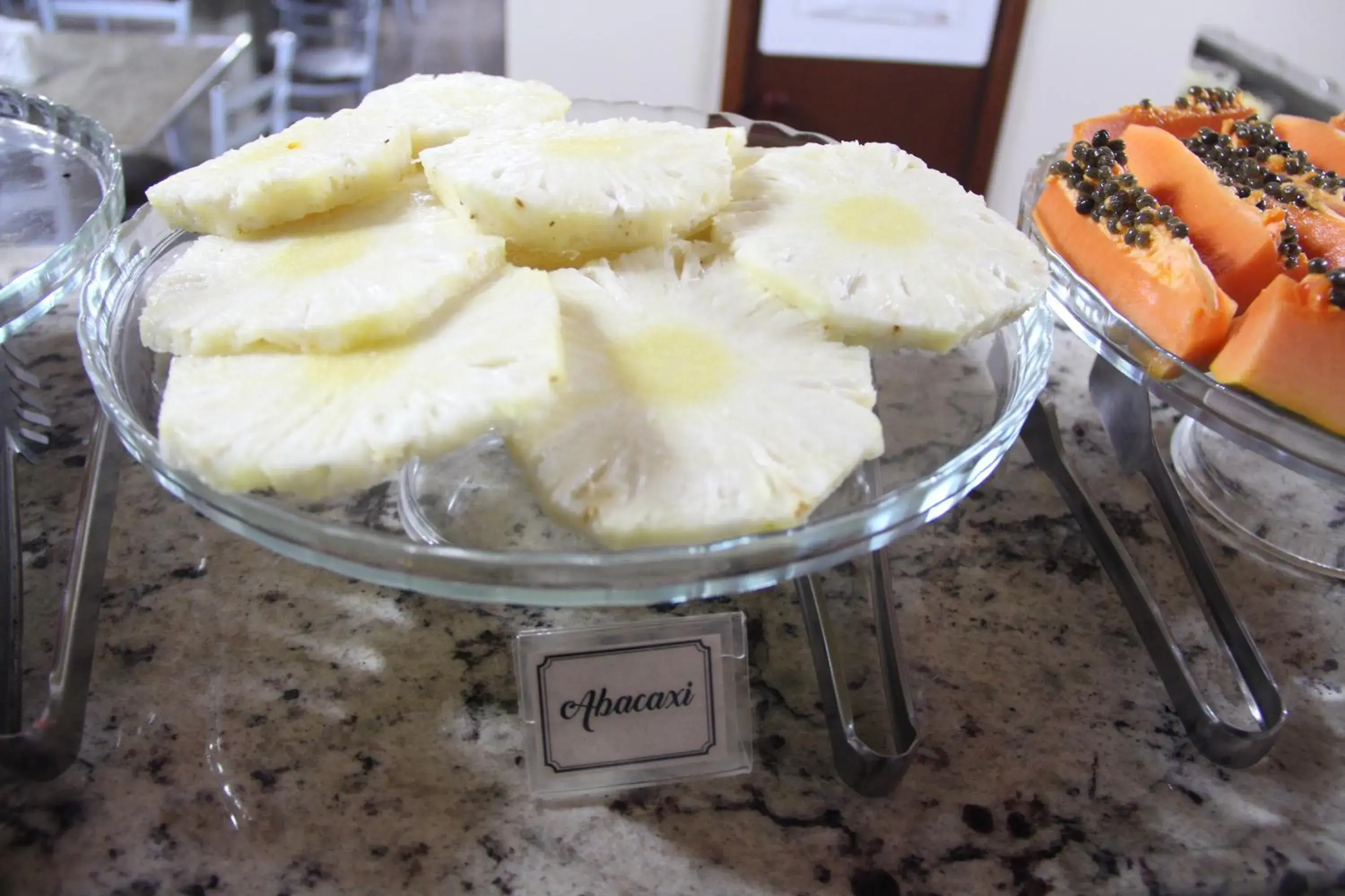 Food and drinks in Oasis Chartouni Hotel Food and drinks in Oasis Chartouni Hotel