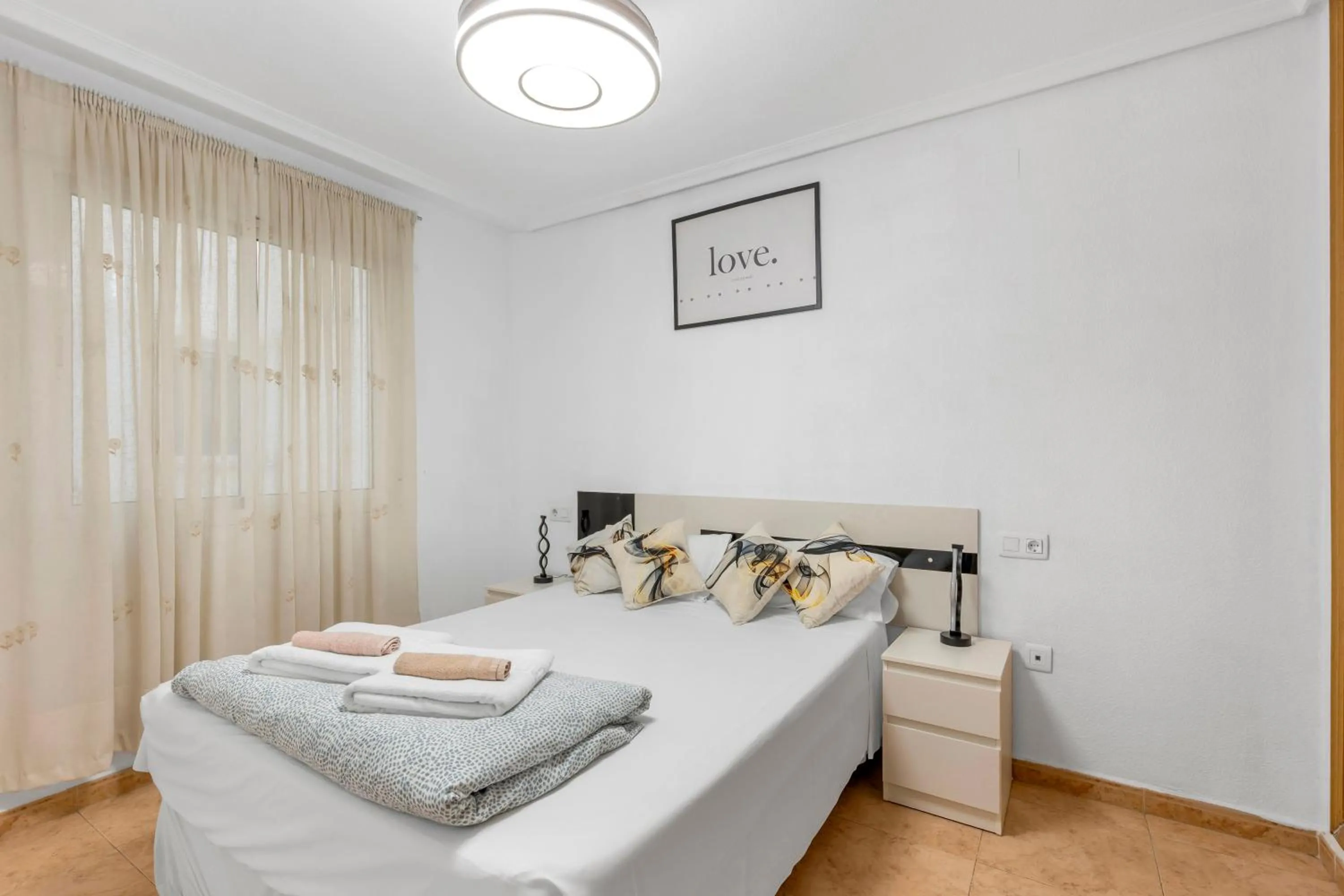 Bed in Homely Apartments Alcatri