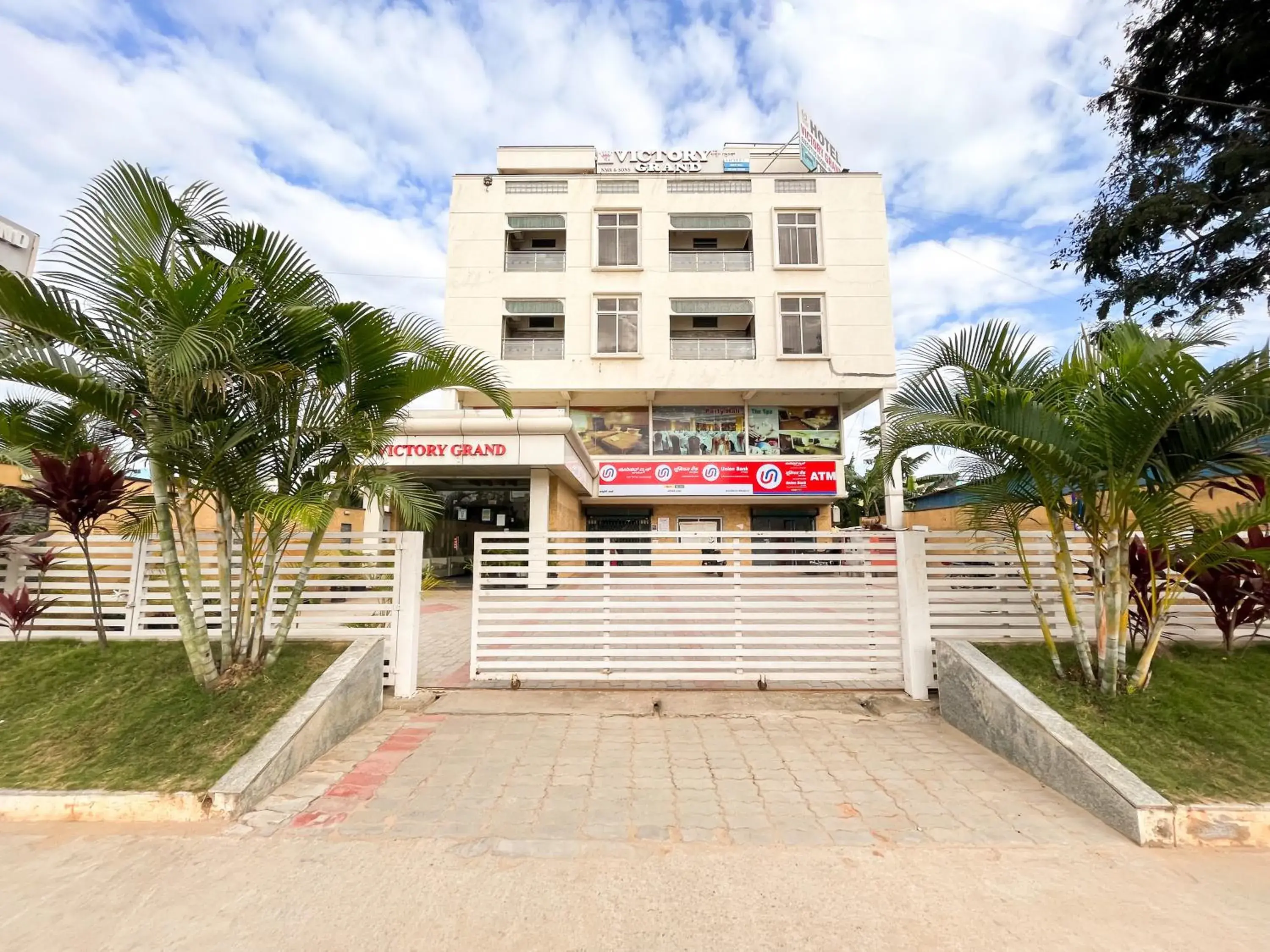 Facade/entrance in Victory Grand Attibele Facade/entrance in Victory Grand Attibele