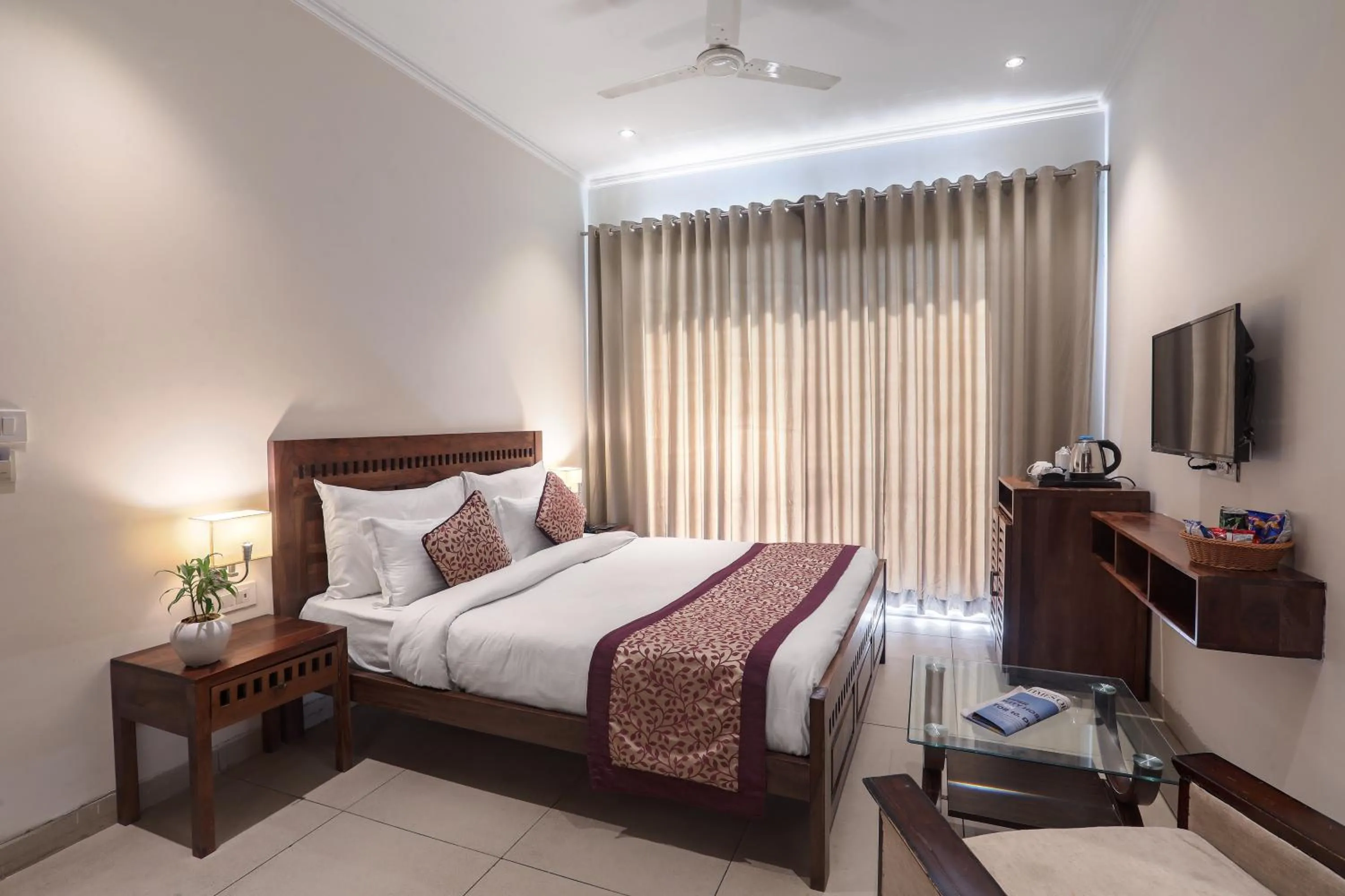 Bedroom in The Vrindwoods