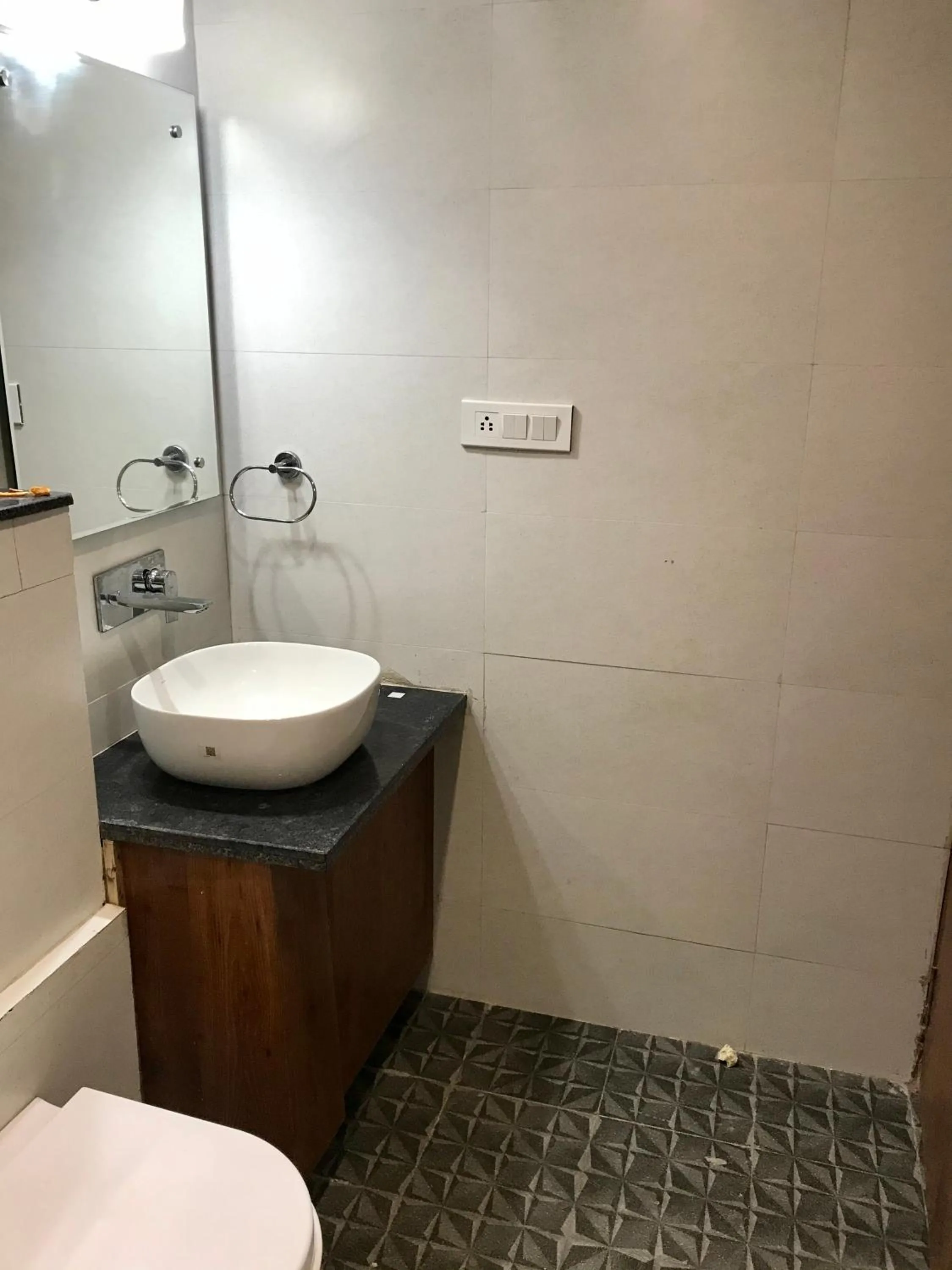 Bathroom in The Vrindwoods