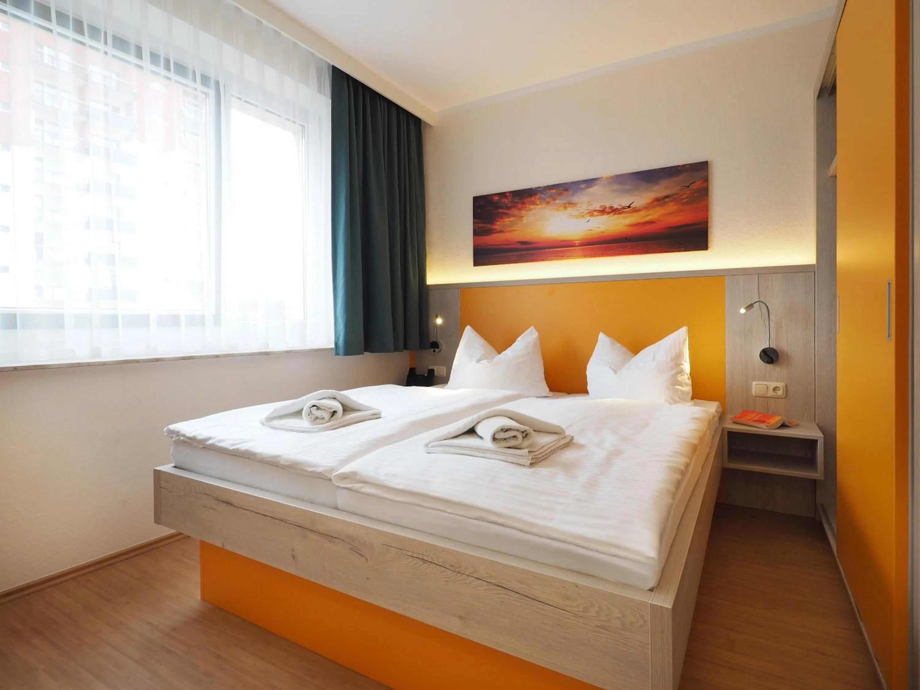 Photo of the whole room, Bed in Kurhotel zu Heringsdorf