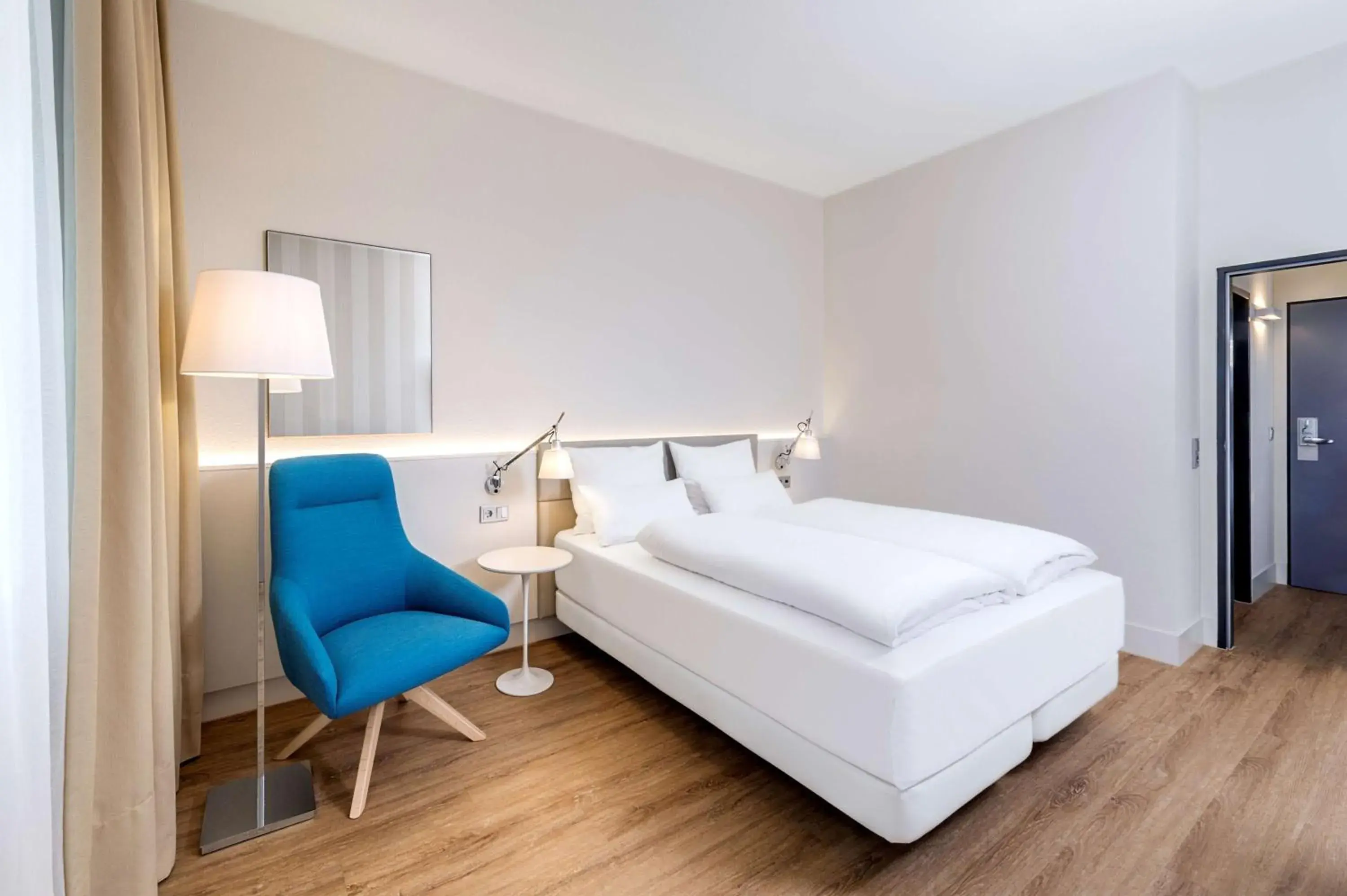 Bedroom, Bed in NH Weinheim Bedroom, Bed in NH Weinheim