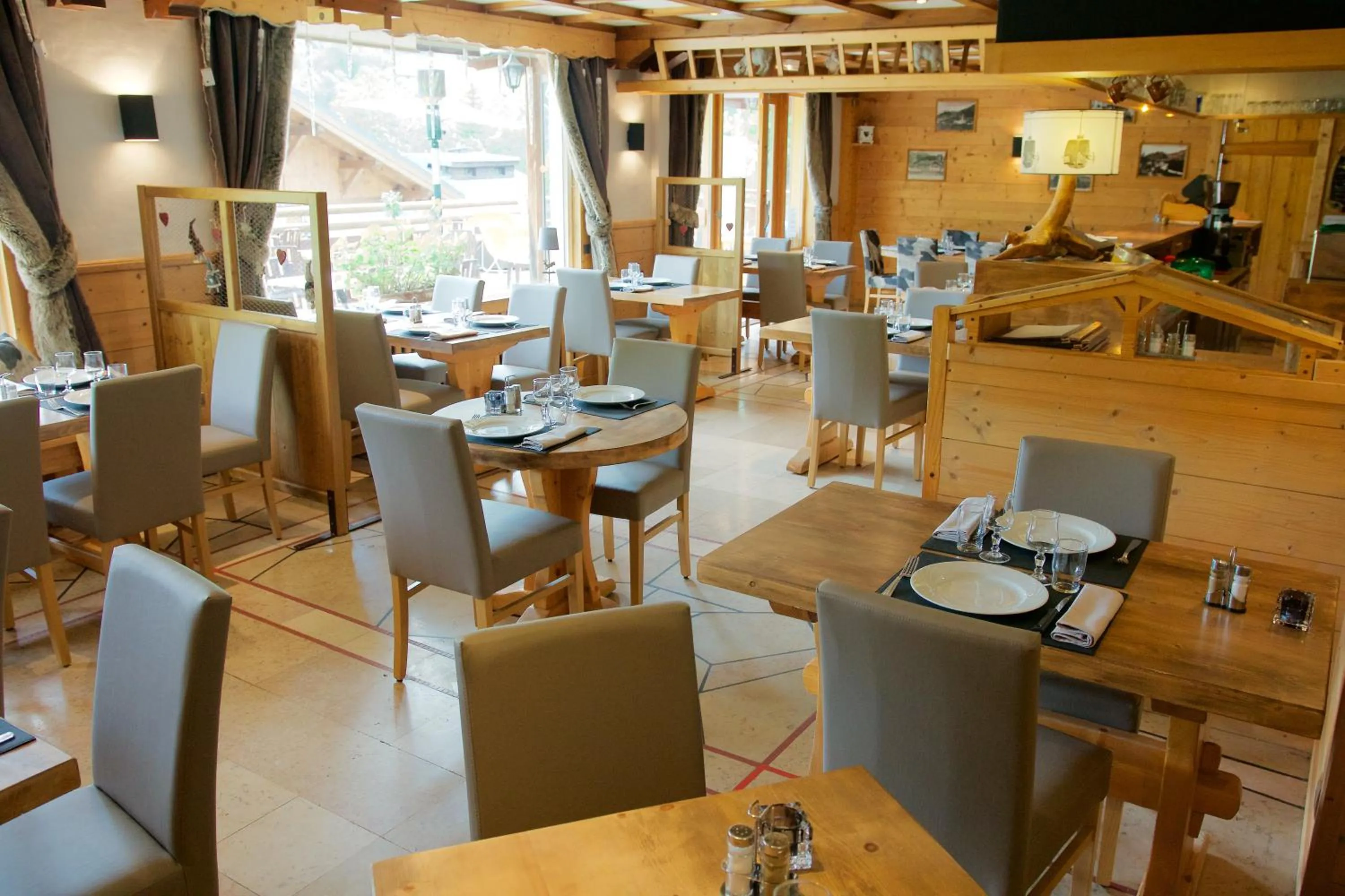 Restaurant/places to eat in Hotel Le Christiania