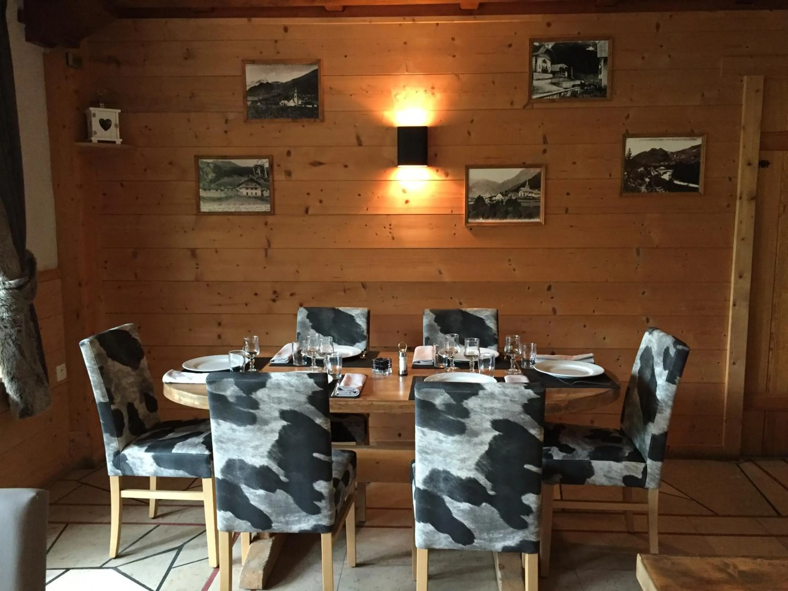 Restaurant/places to eat in Hotel Le Christiania