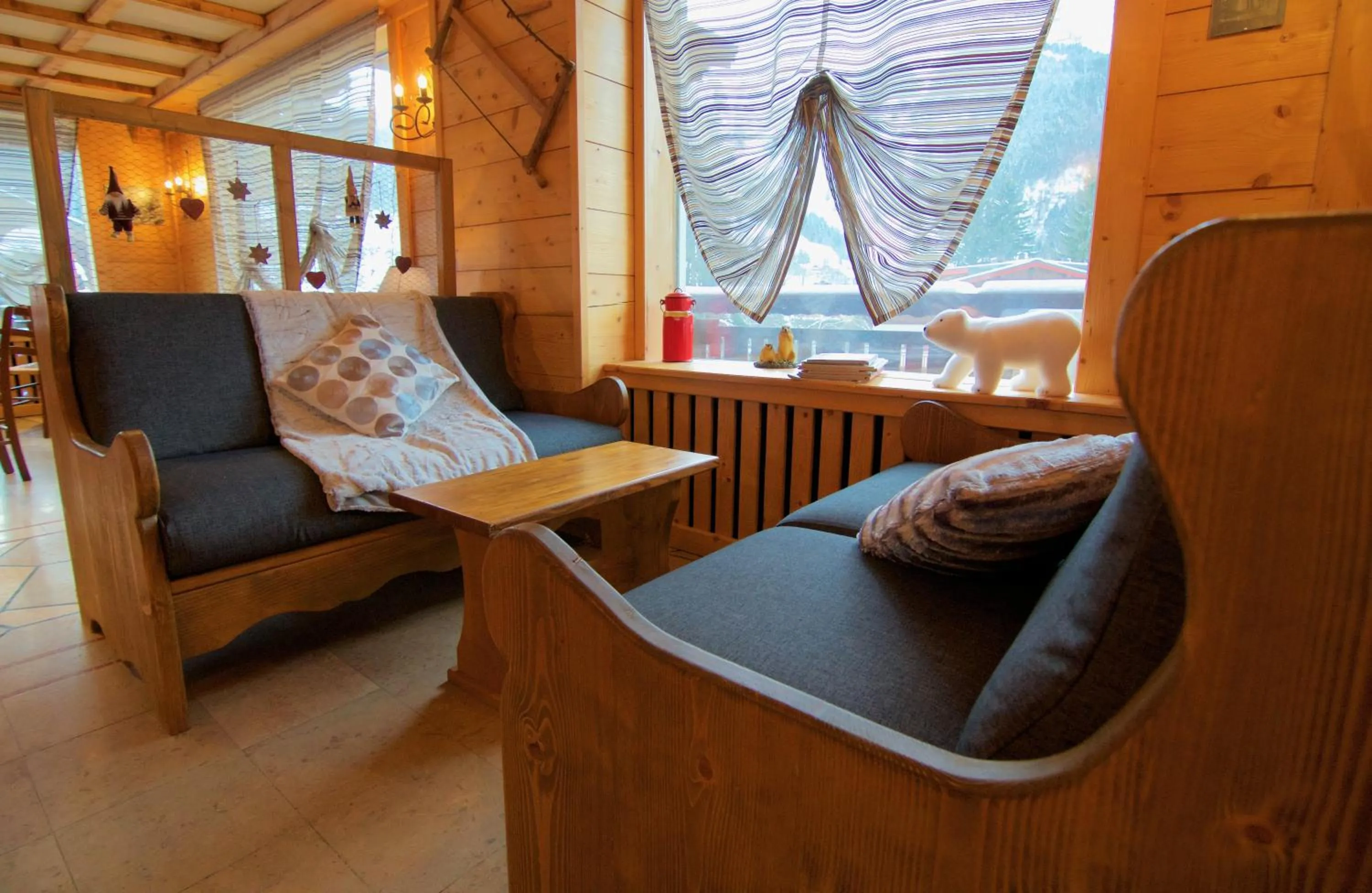 Communal lounge/ TV room in Hotel Le Christiania