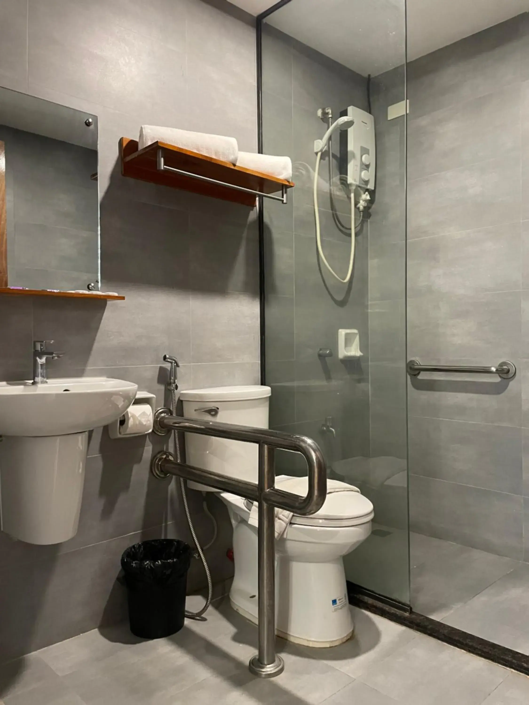 4-Bed Mixed Dormitory Room in Bambu Suites 4-Bed Mixed Dormitory Room in Bambu Suites