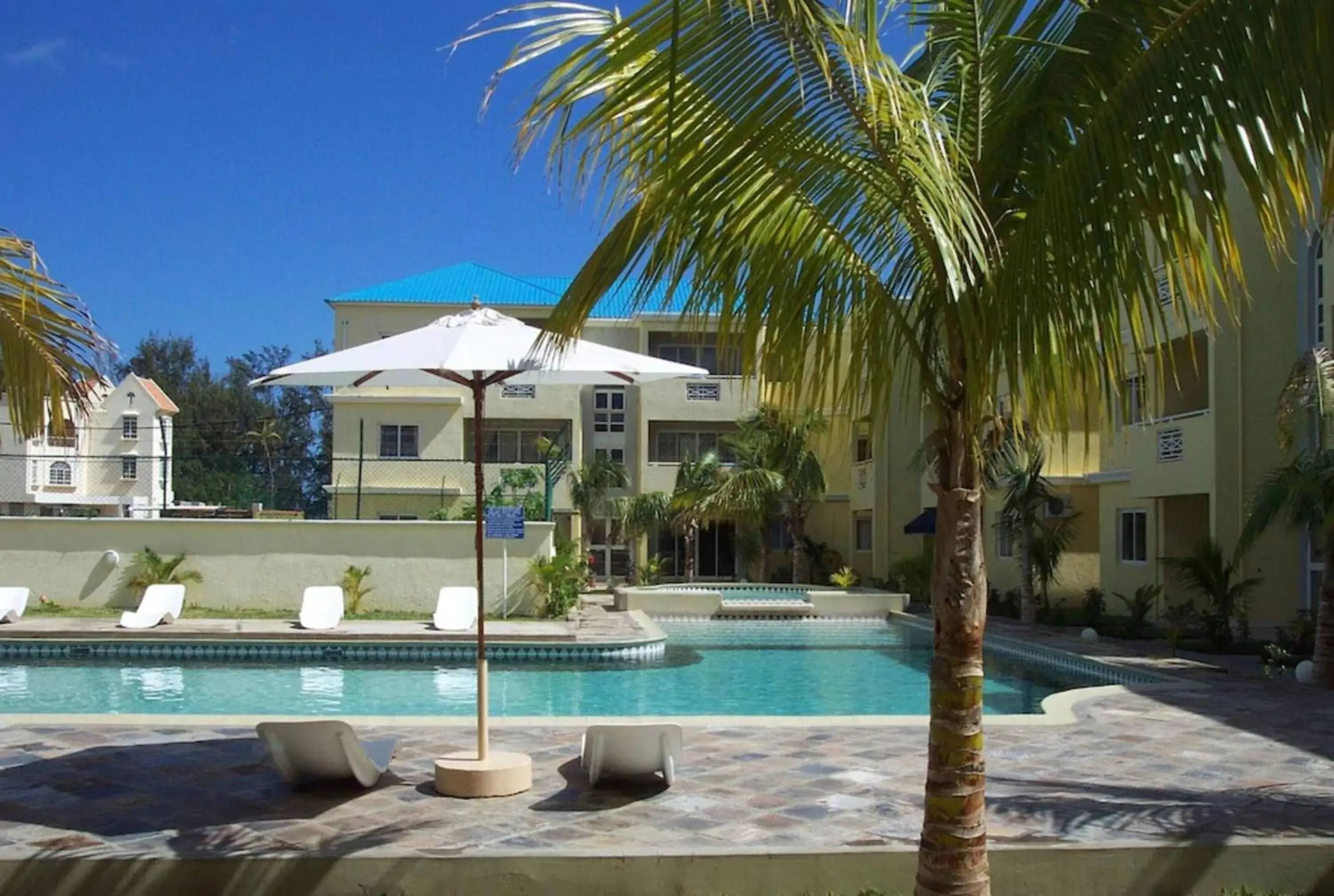 Lovely apartment in Flic en Flac, close to the lovely beach and all amenities Lovely apartment in Flic en Flac, close to the lovely beach and all amenities