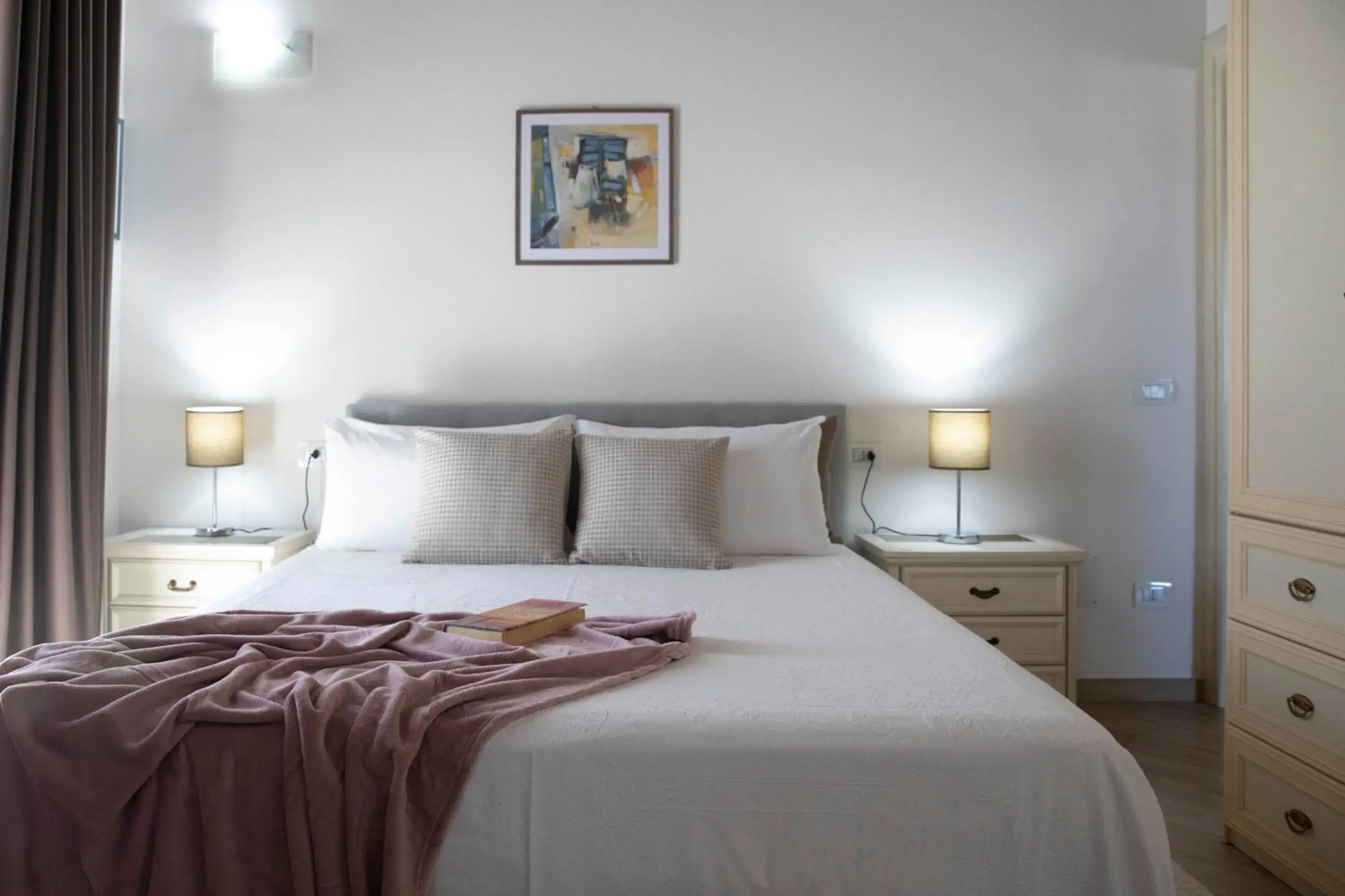 Deluxe Double Room with Balcony in Irilor Luxury B&B Deluxe Double Room with Balcony in Irilor Luxury B&B