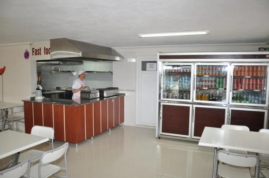Restaurant/places to eat in Oz Ulutas Apart Pansiyon
