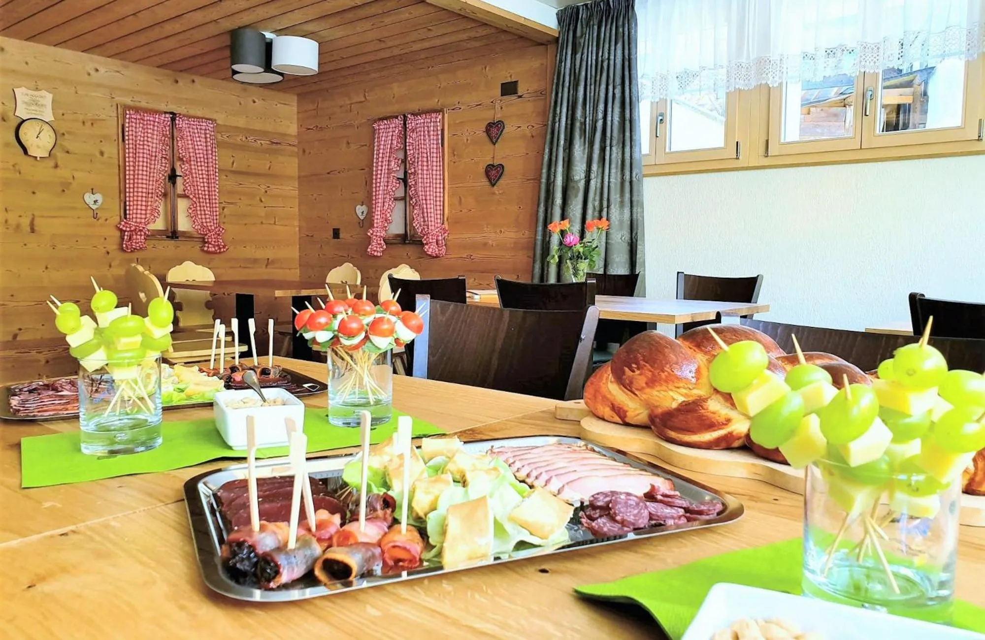 Restaurant/places to eat in Triftblick