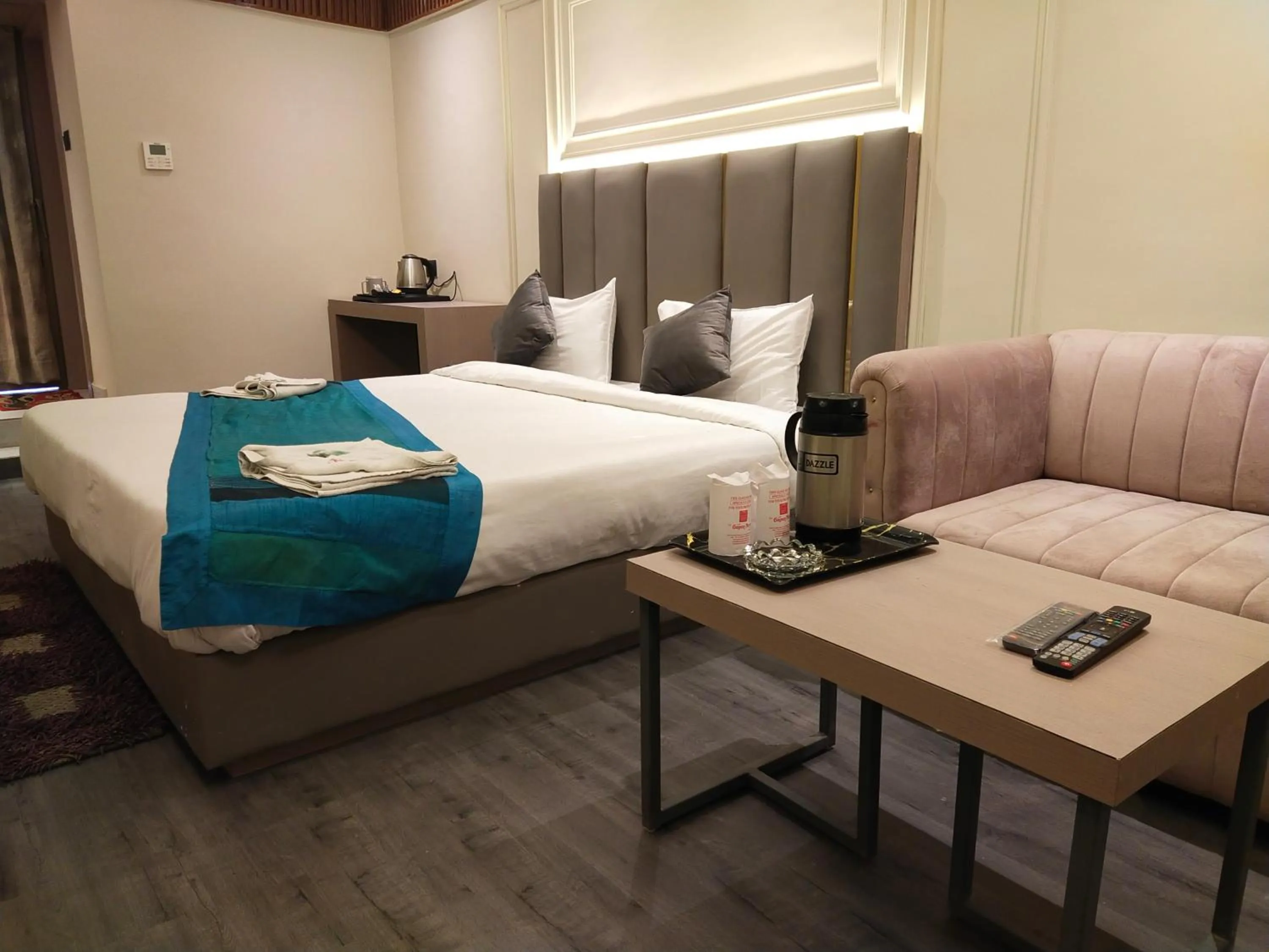 Bed in Hotel Gagan Plaza