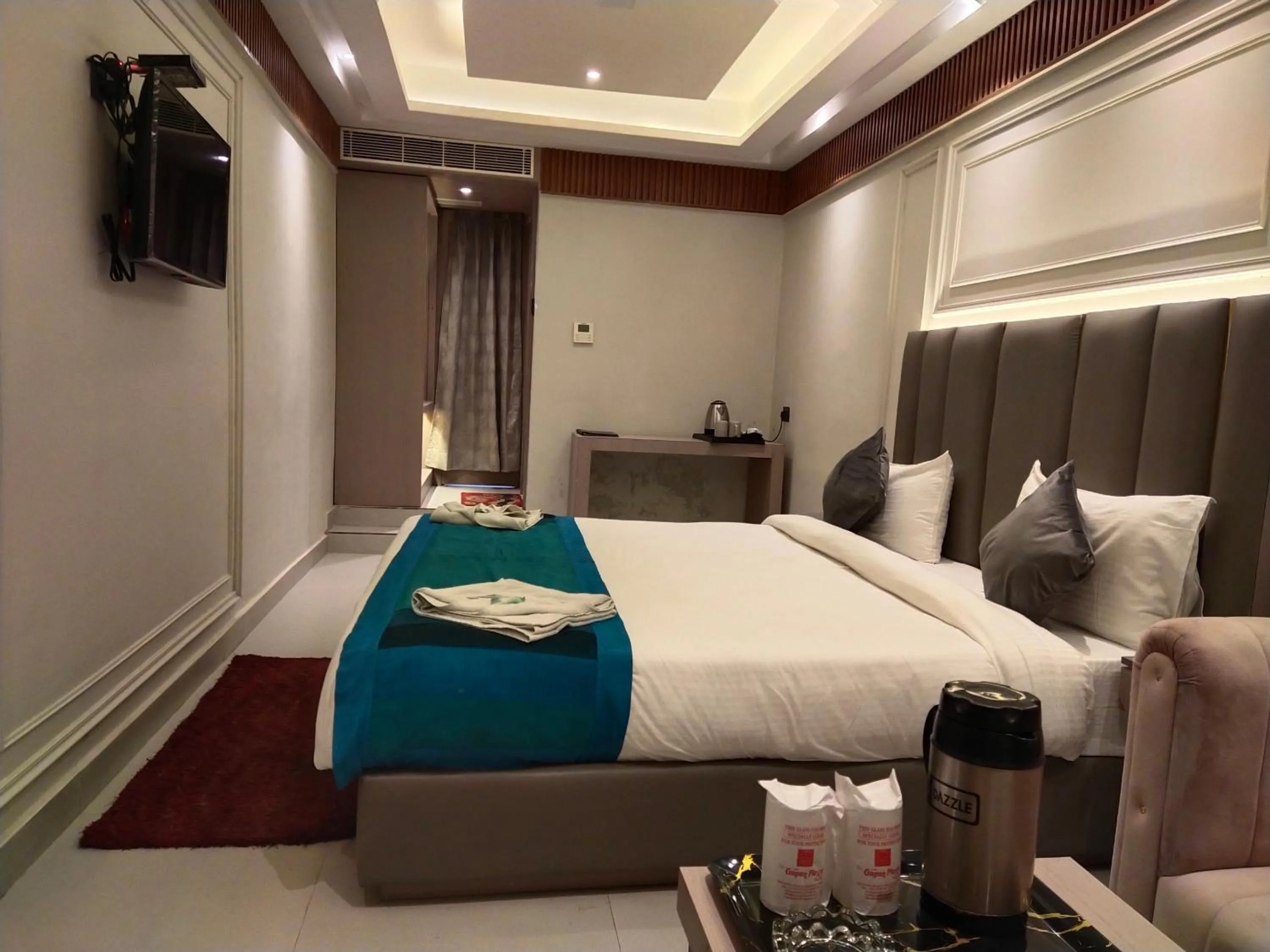 Bed in Hotel Gagan Plaza