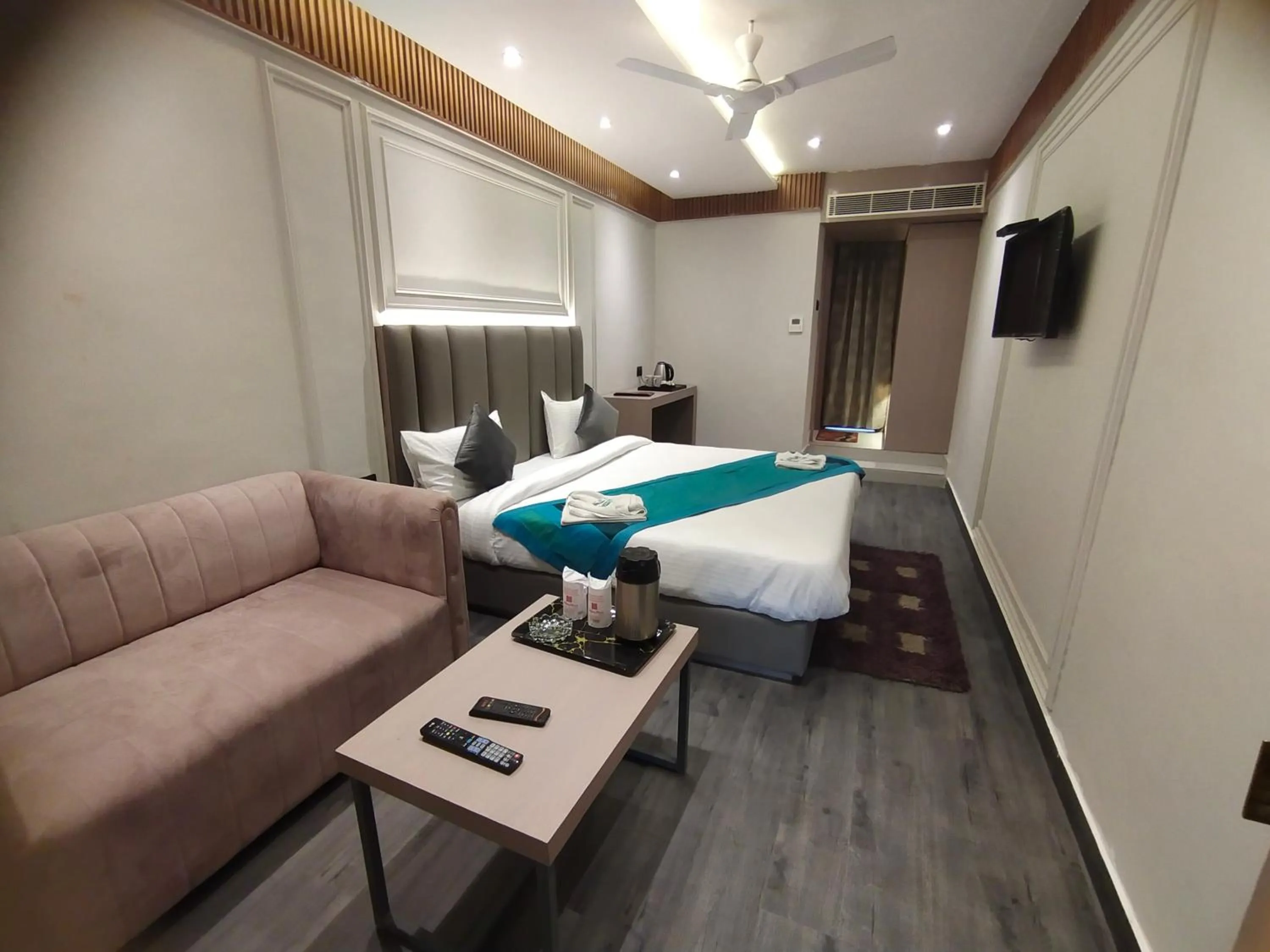 Bed in Hotel Gagan Plaza