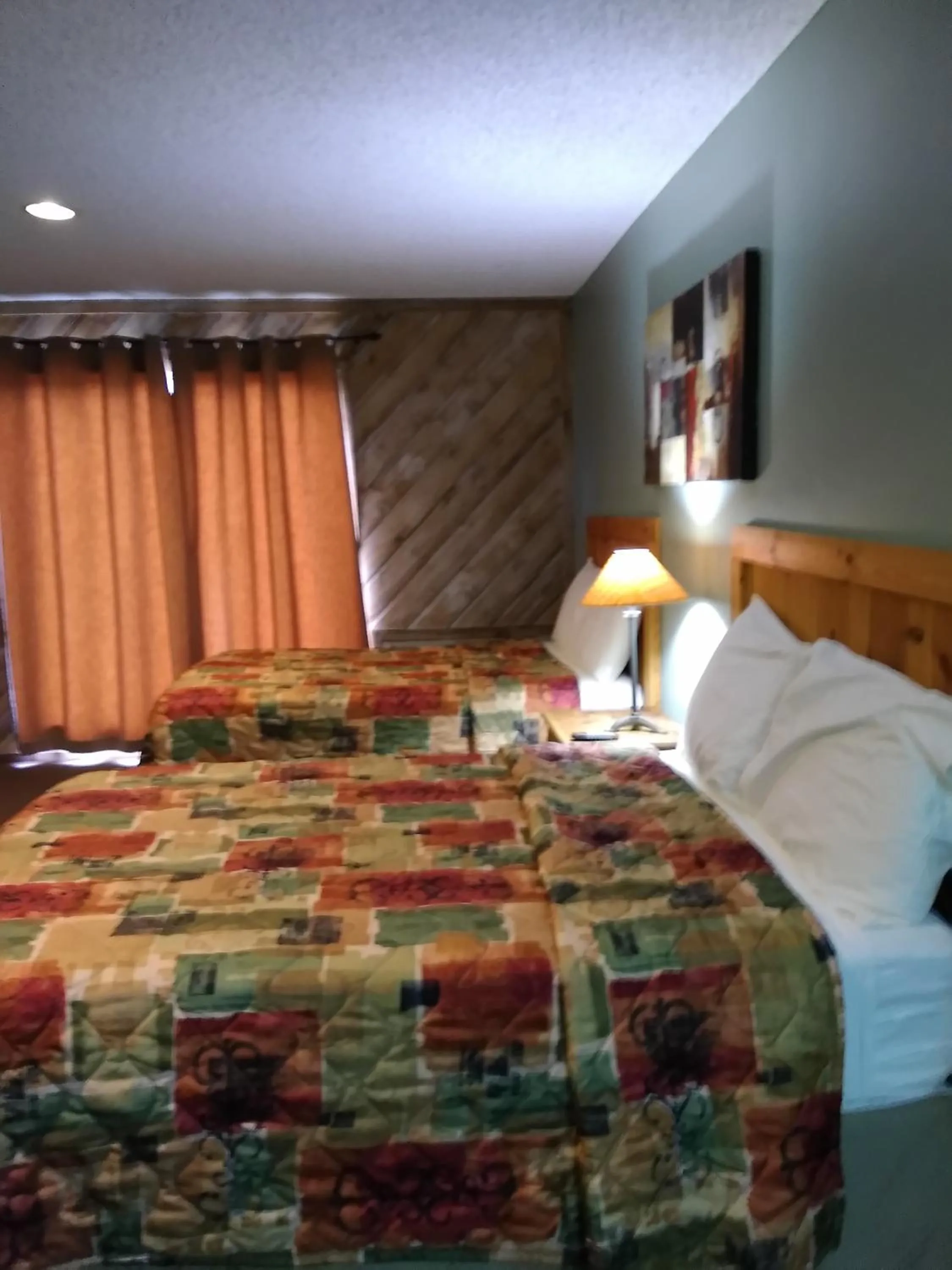 Bedroom, Bed in Lodge At Turkey Cove