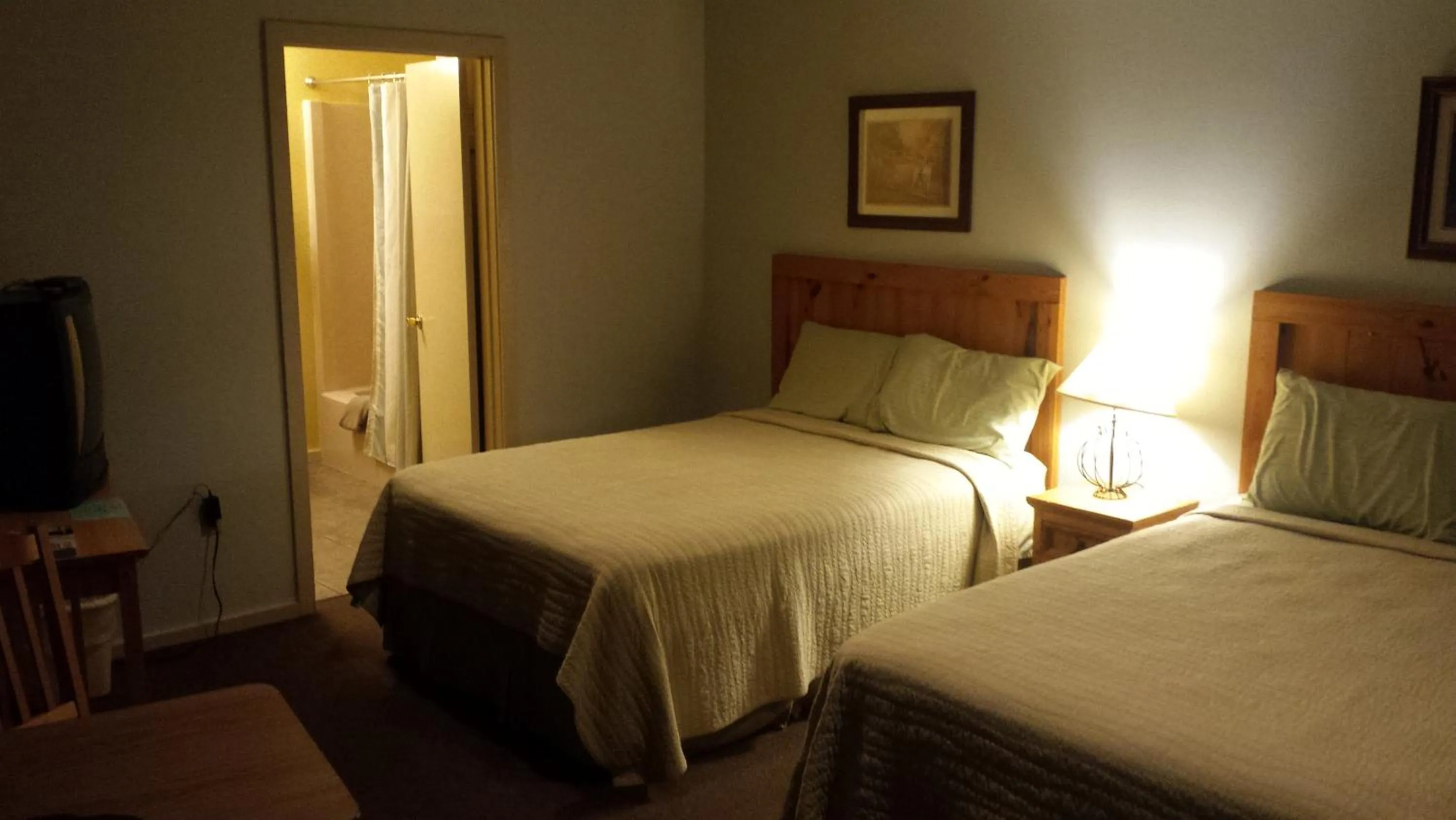 Bedroom, Bed in Lodge At Turkey Cove