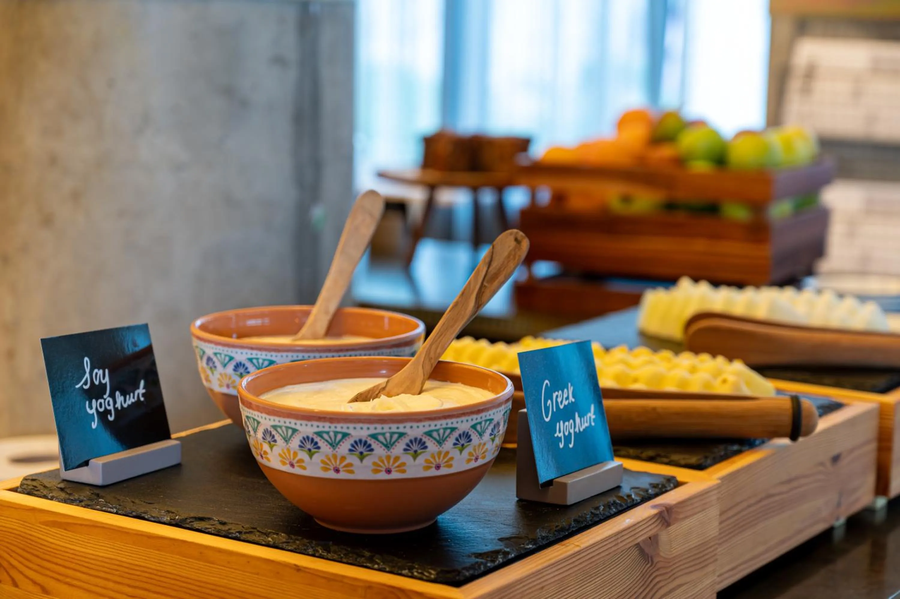 Buffet breakfast in Bermonds Locke, Tower Bridge
