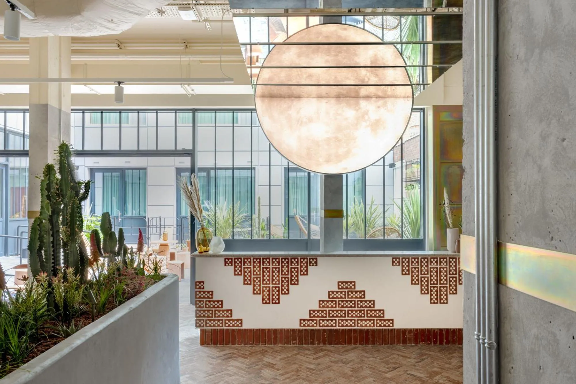 Area and facilities in Bermonds Locke, Tower Bridge