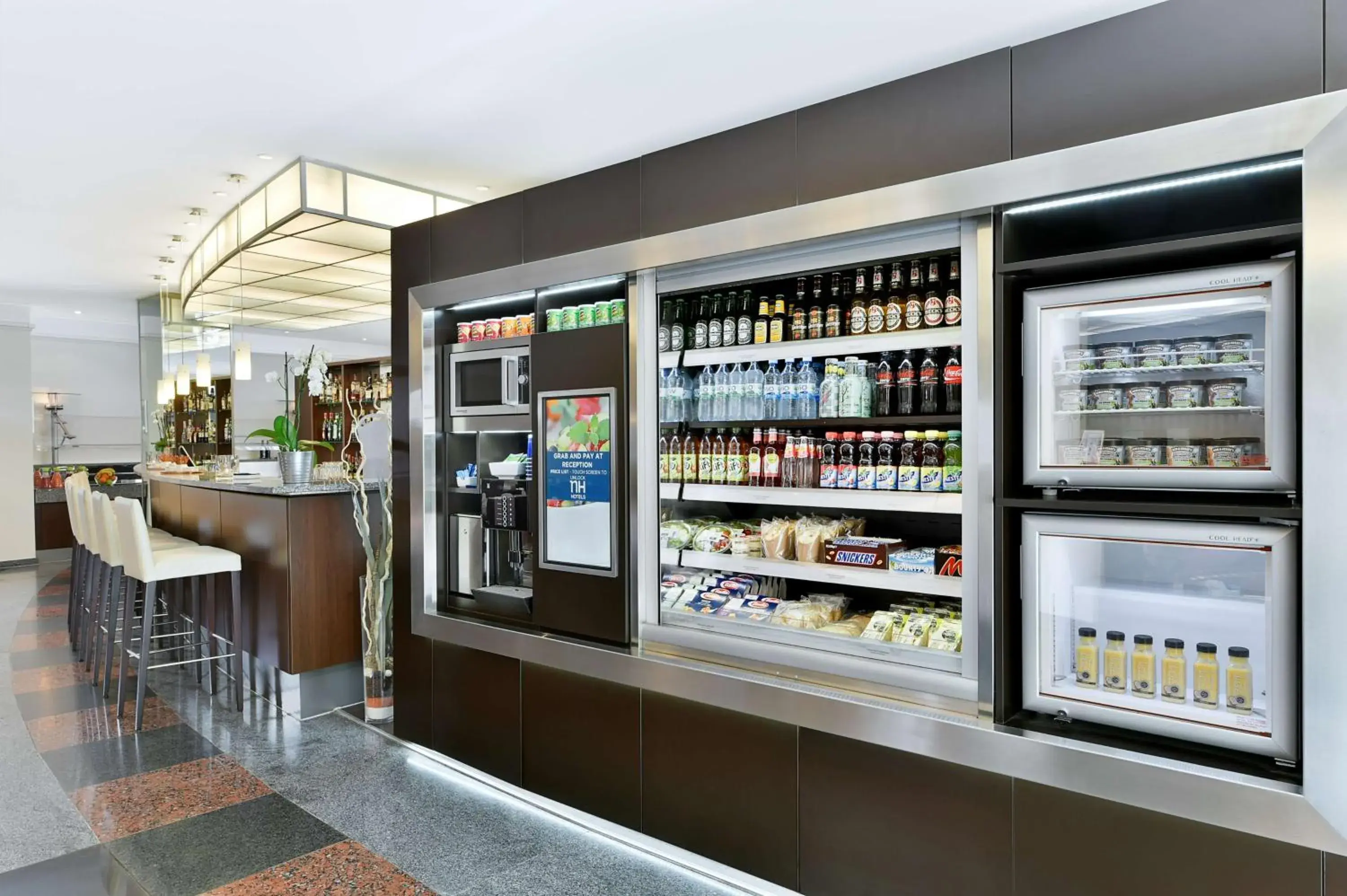 Lounge or bar in NH Fürth Nürnberg Lounge or bar in NH Fürth Nürnberg