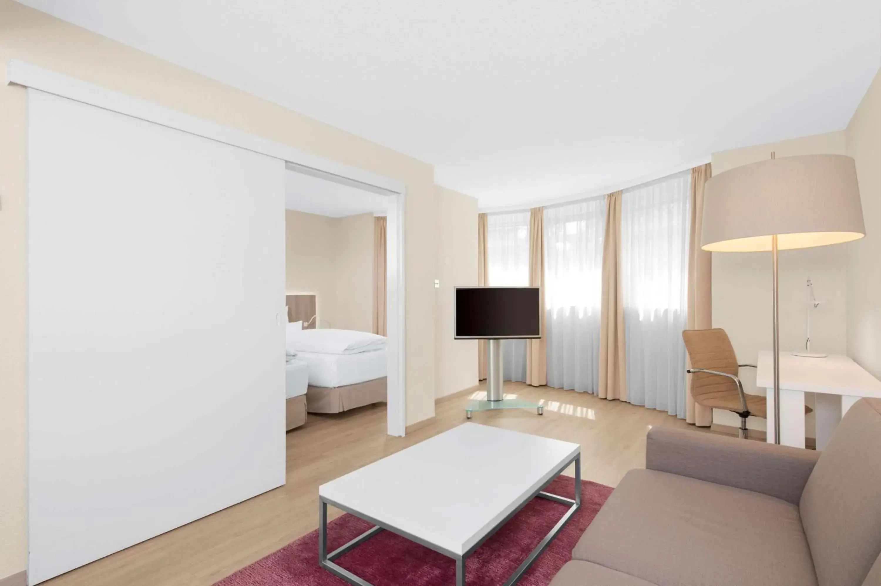 Photo of the whole room, Bed in NH Fürth Nürnberg Photo of the whole room, Bed in NH Fürth Nürnberg