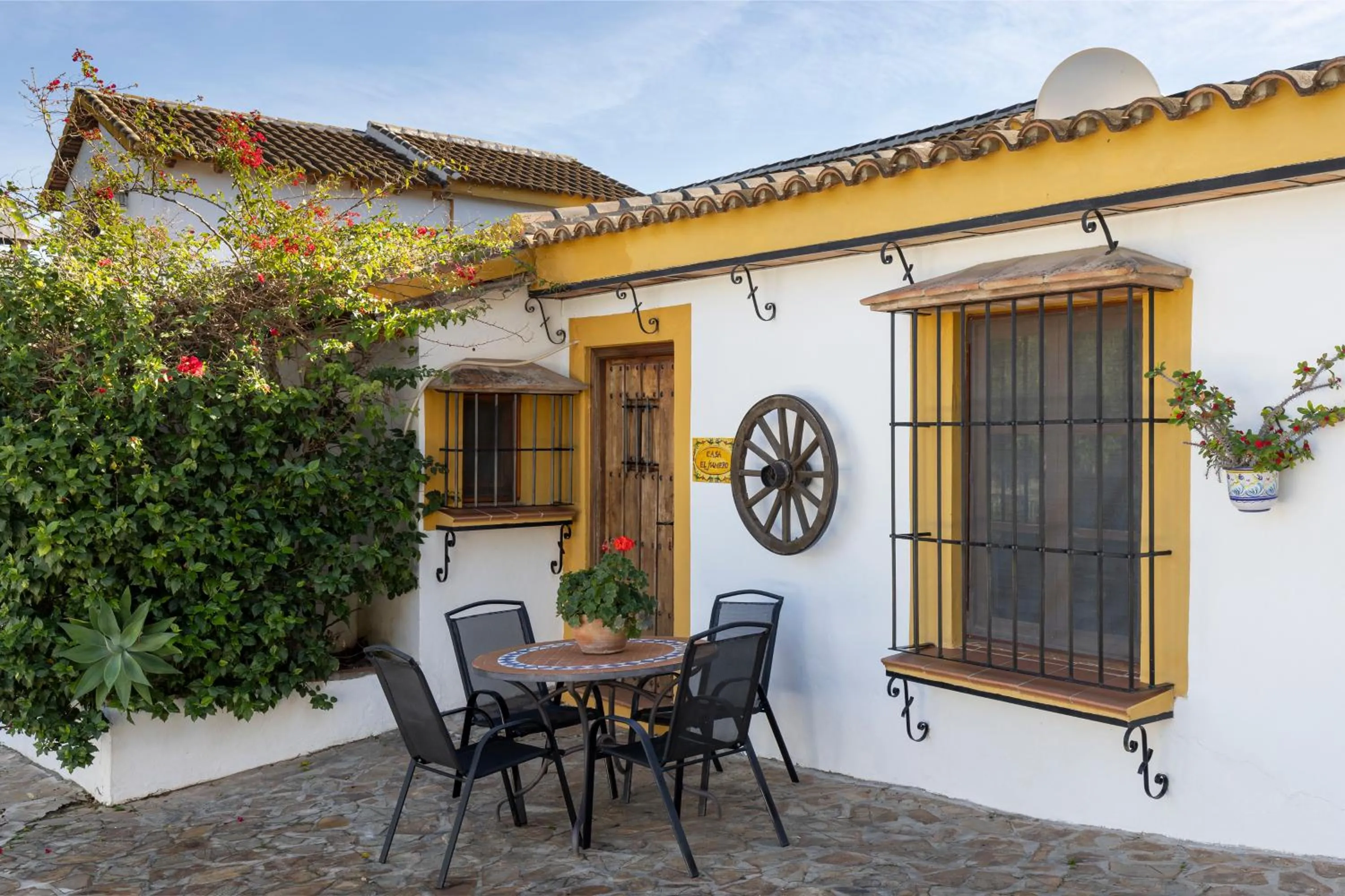 Property building in La Granja de Antonio