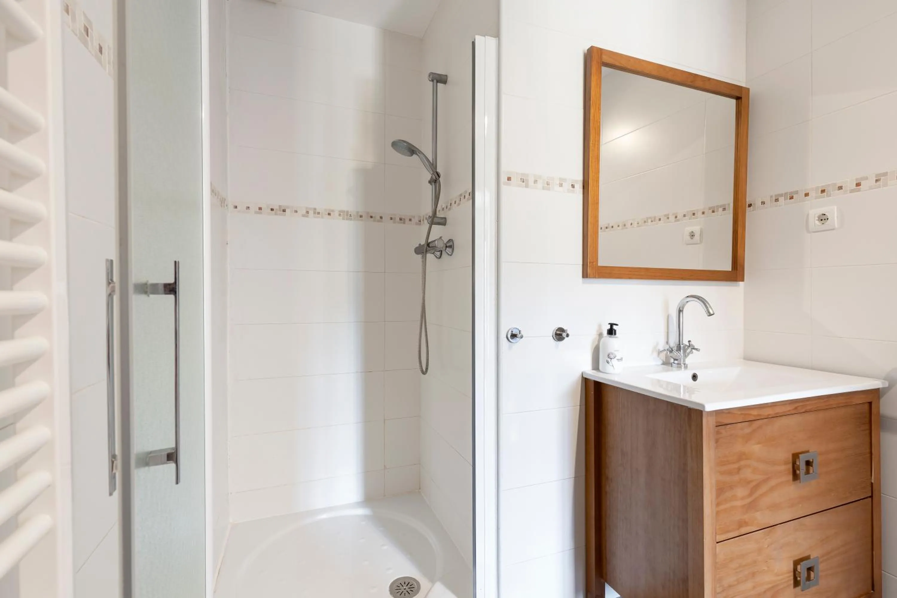 Shower in La Granja de Antonio