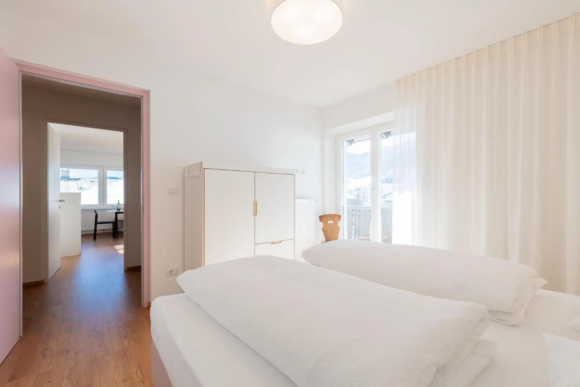 Living room, Bed in Hus Appartement - Nr. 5