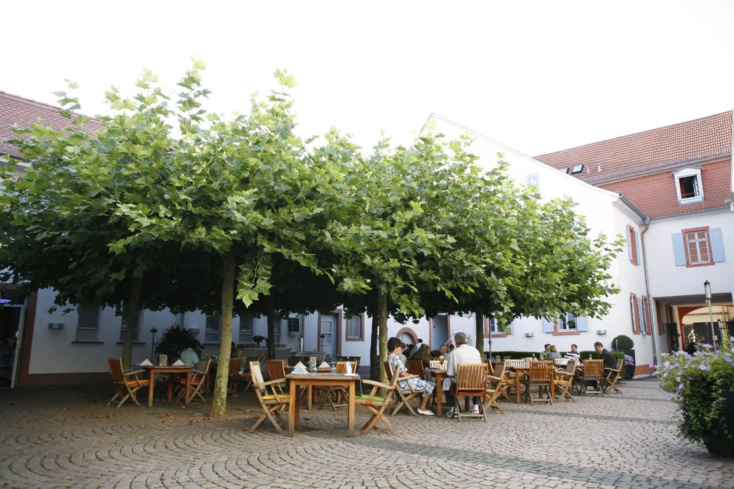 Patio in Landhotel zum Schwanen mit Restaurant Mona Liza