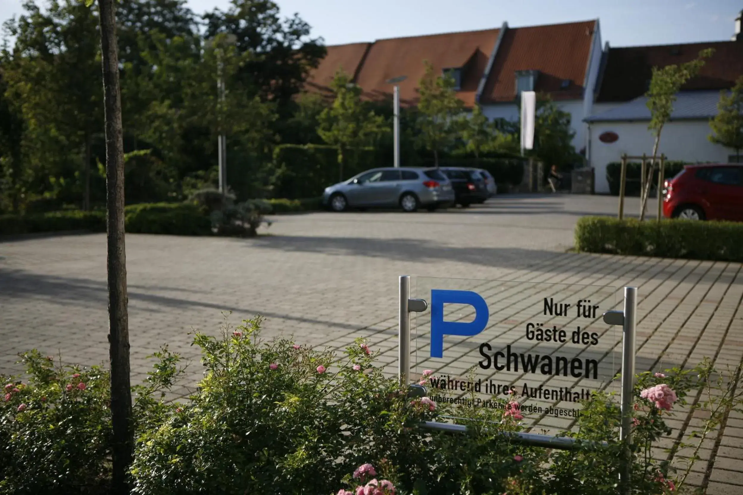 Property building in Landhotel zum Schwanen mit Restaurant Mona Liza Property building in Landhotel zum Schwanen mit Restaurant Mona Liza