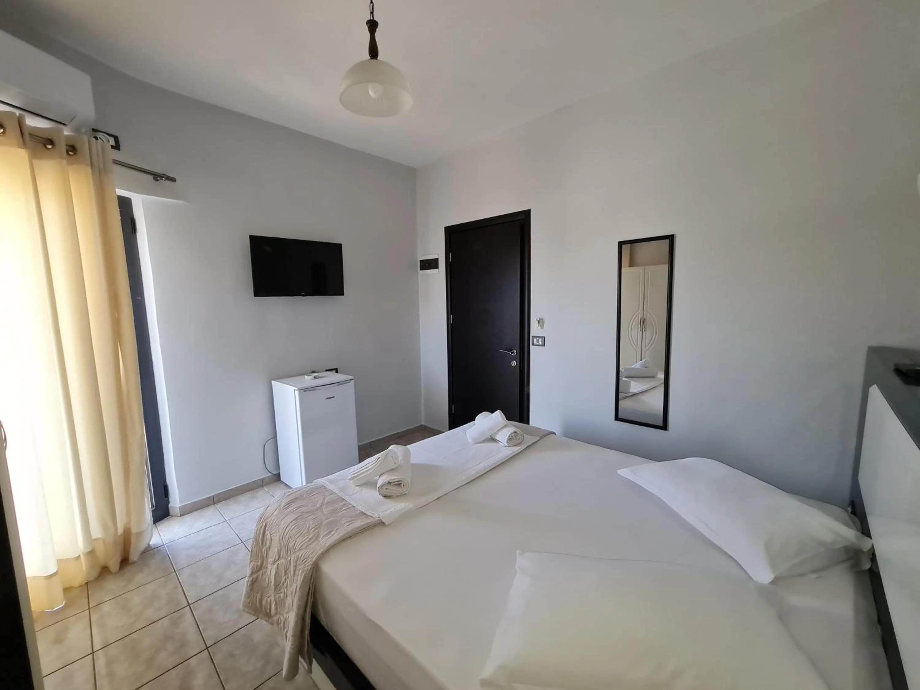 Bedroom, Bed in Hotel Ardiani