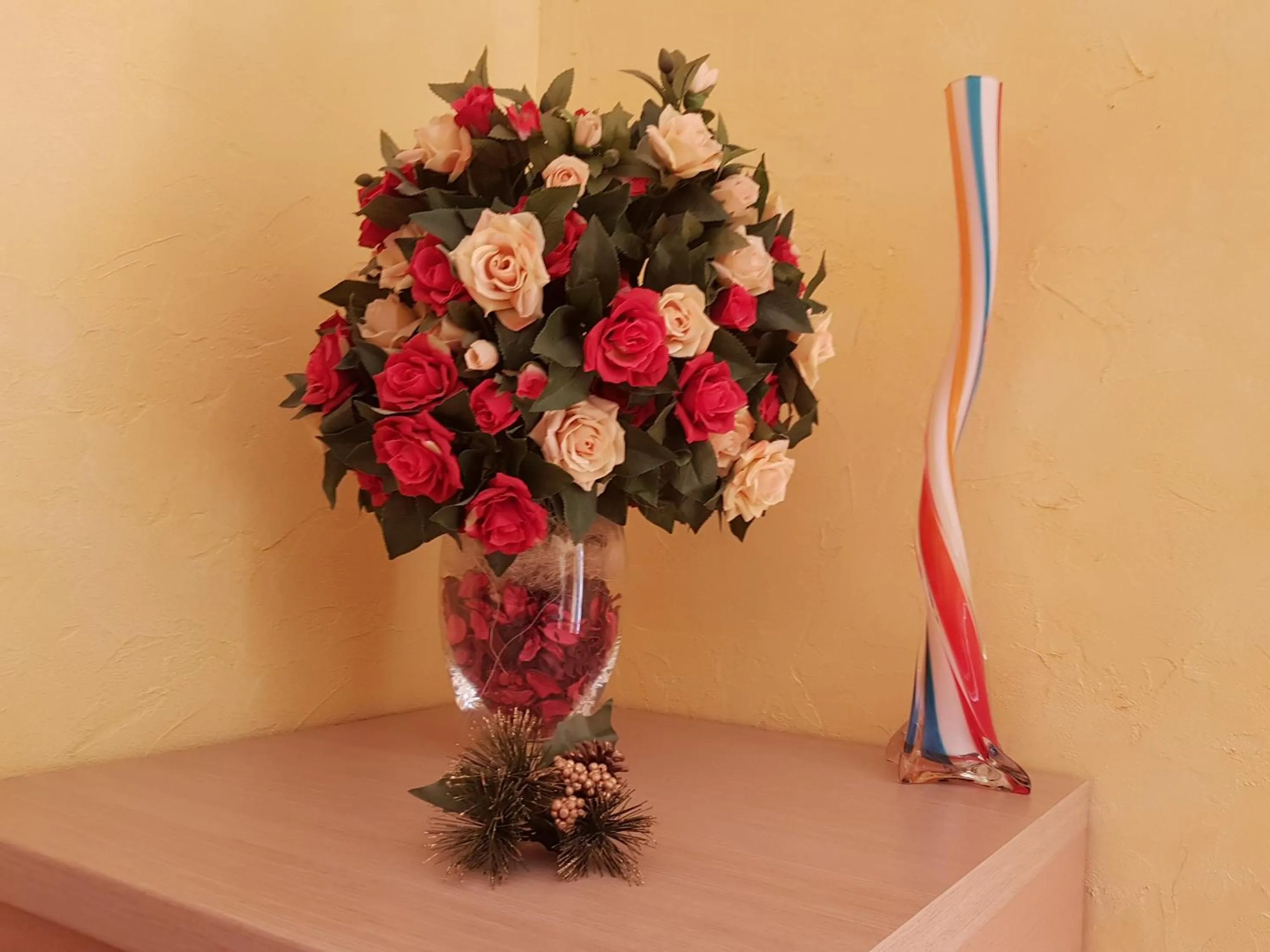 Decorative detail in Thousand Colors