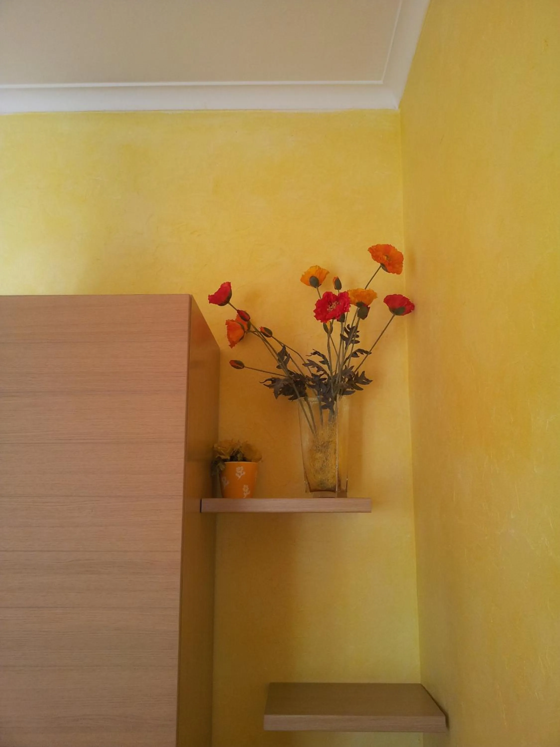 Decorative detail in Thousand Colors