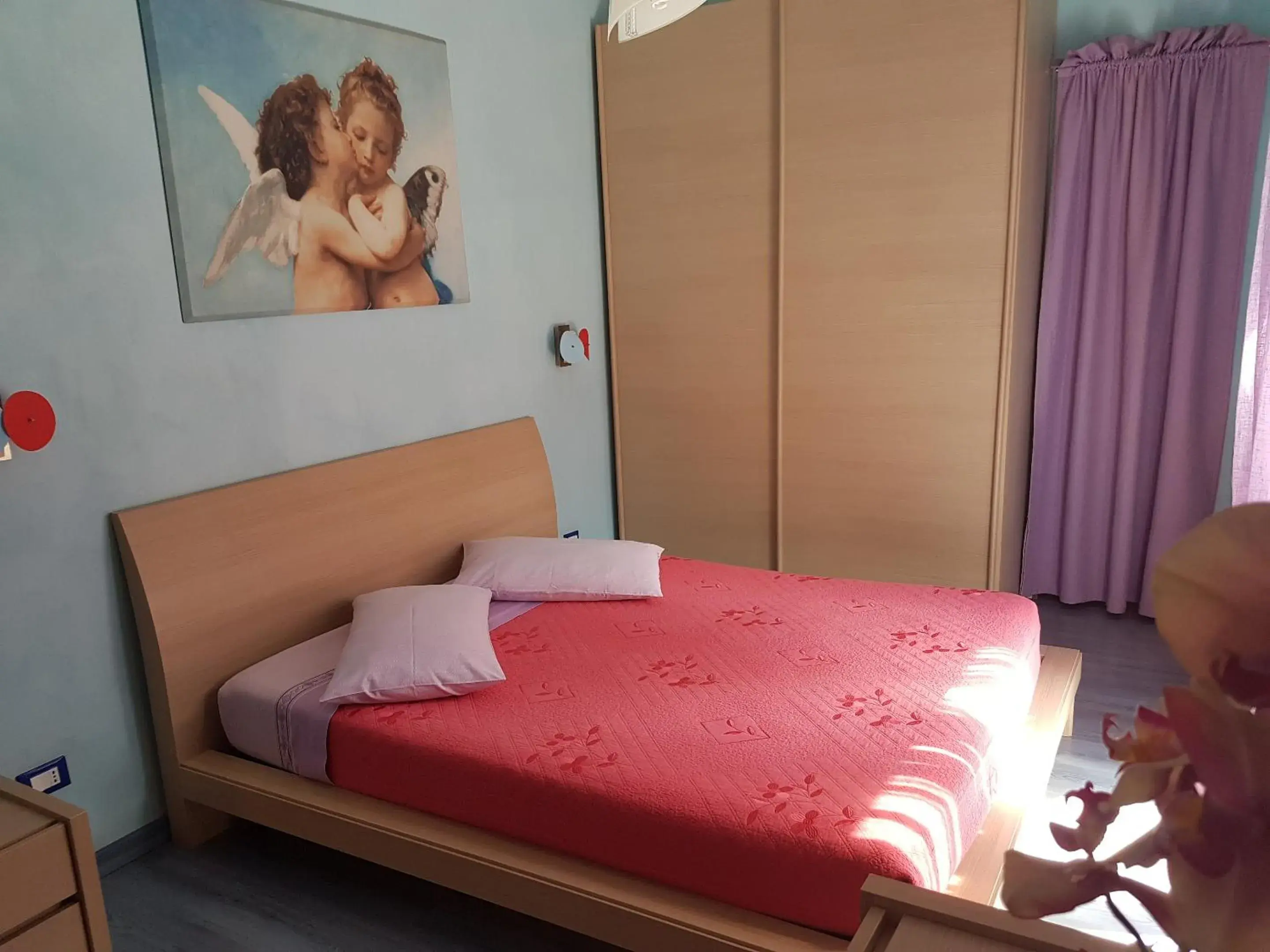 Bed in Thousand Colors Bed in Thousand Colors