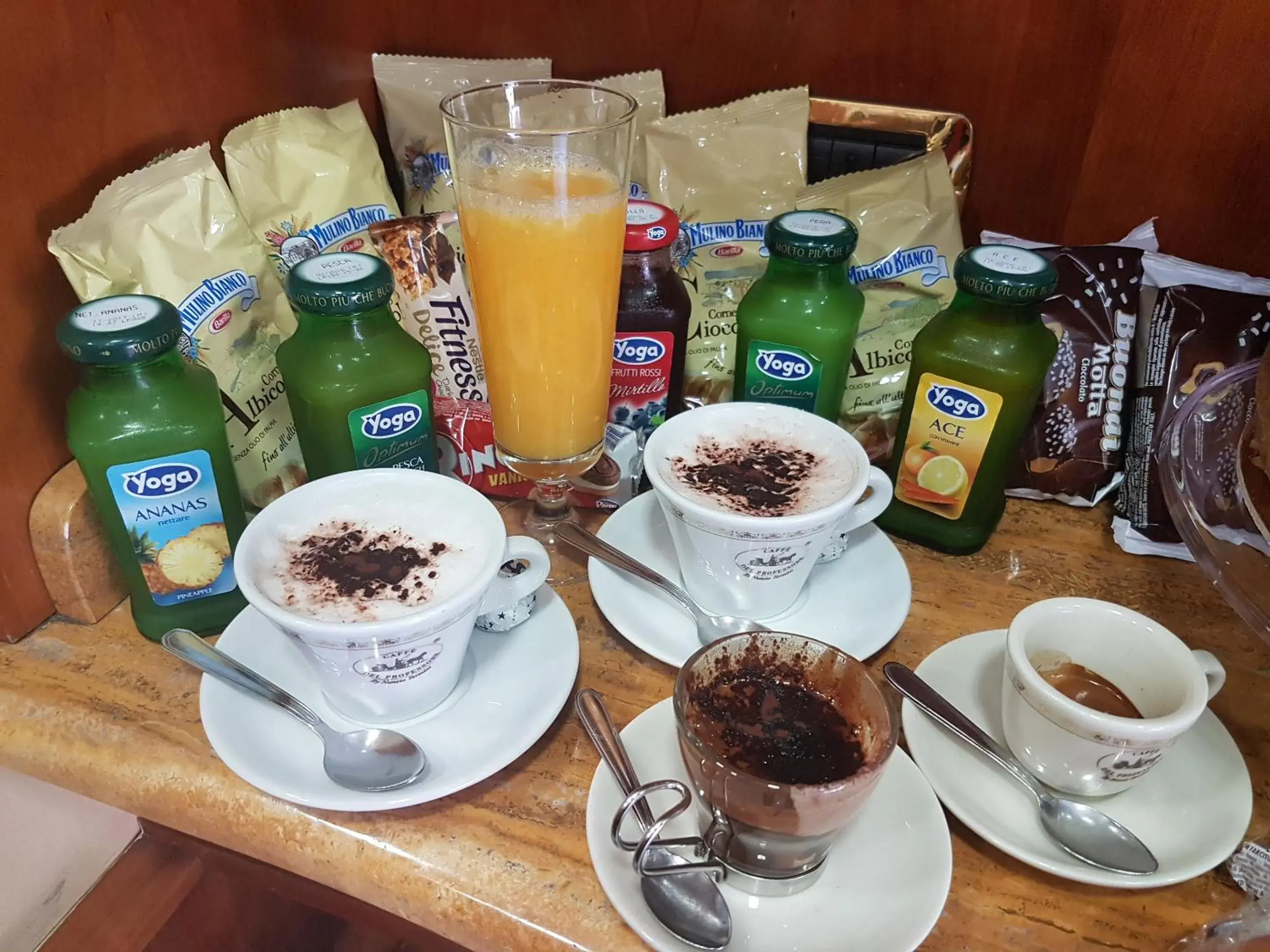 Lounge or bar in Thousand Colors Lounge or bar in Thousand Colors