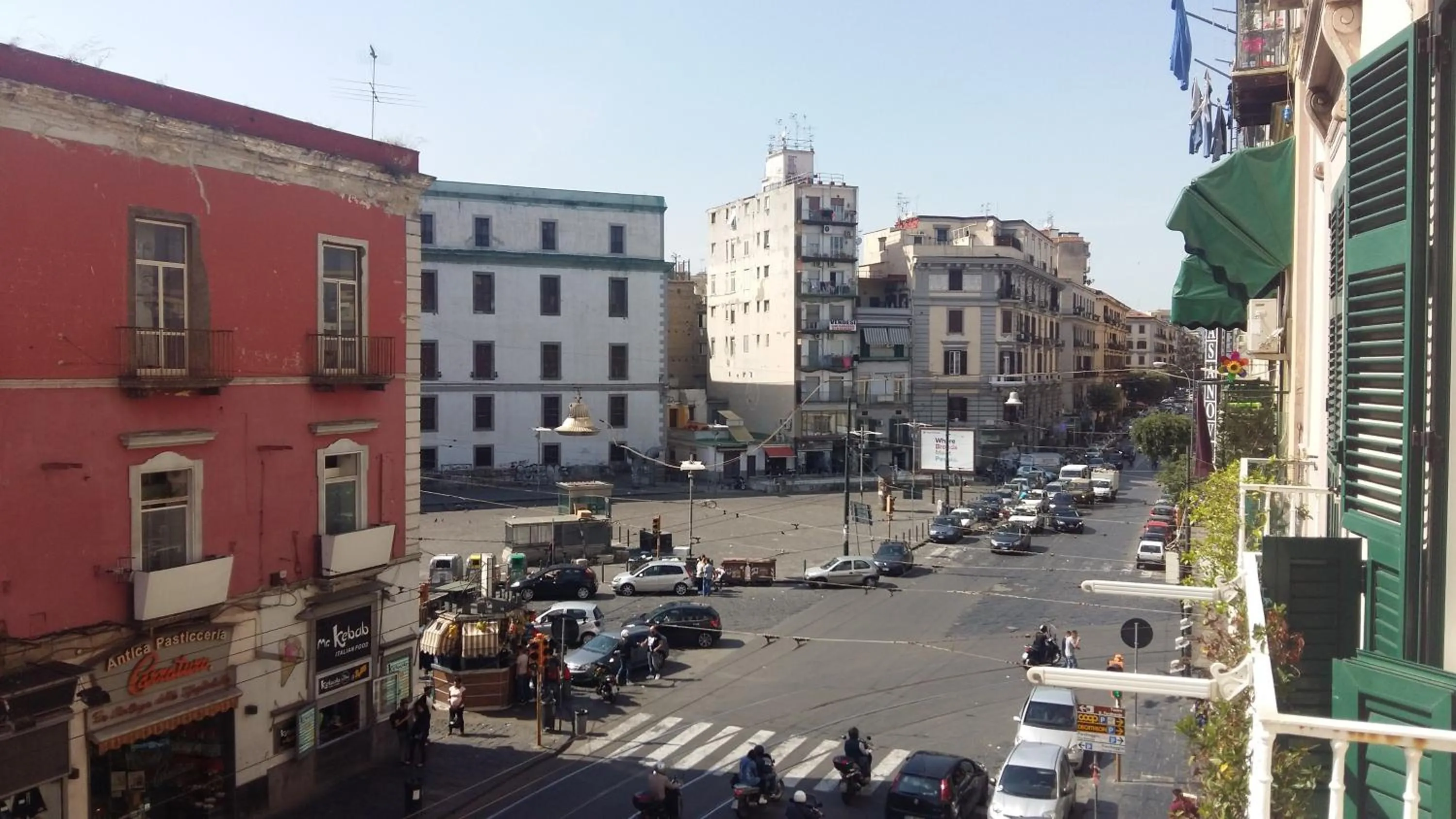 Neighbourhood in Thousand Colors