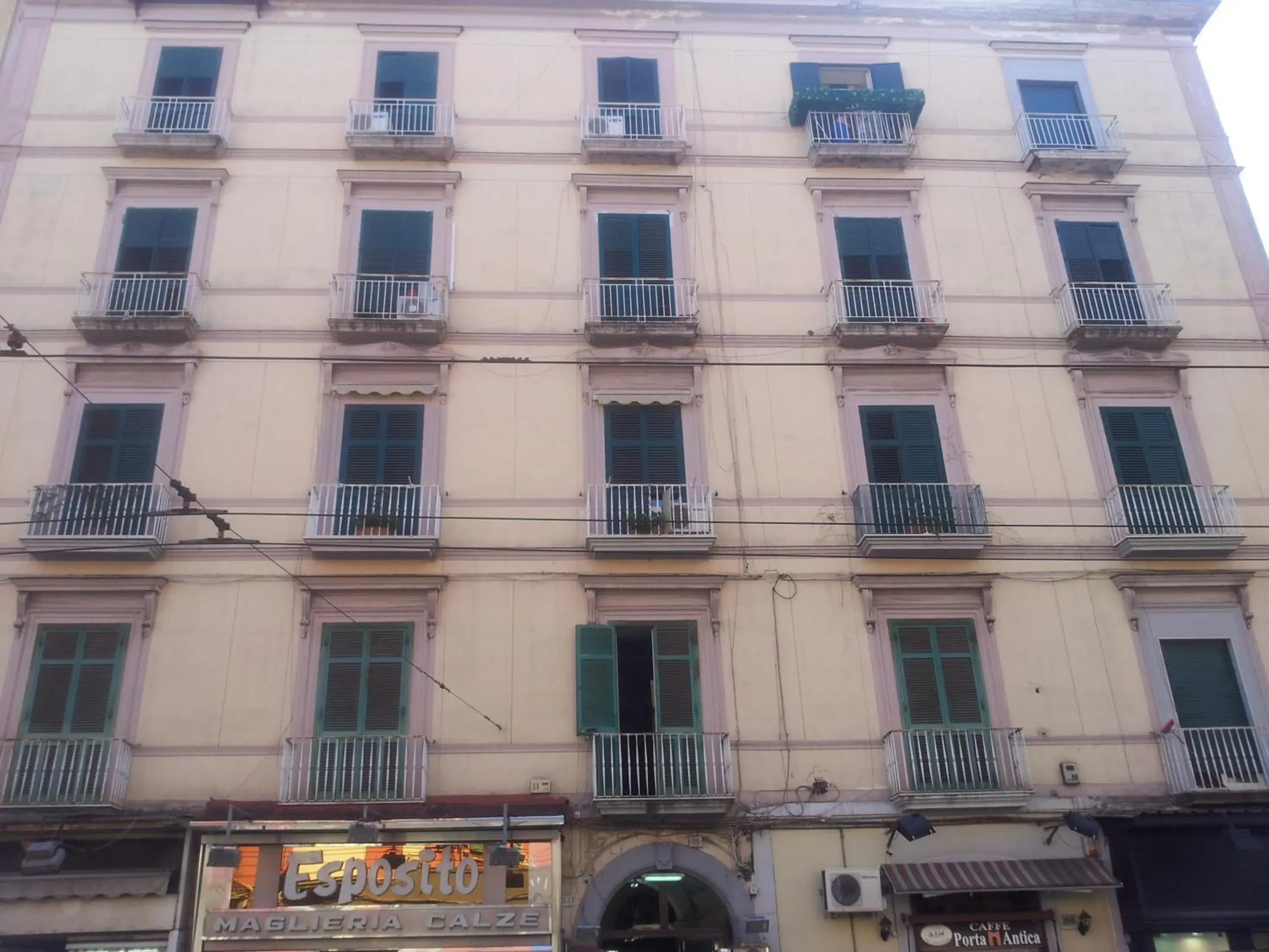 Property building in Thousand Colors Property building in Thousand Colors